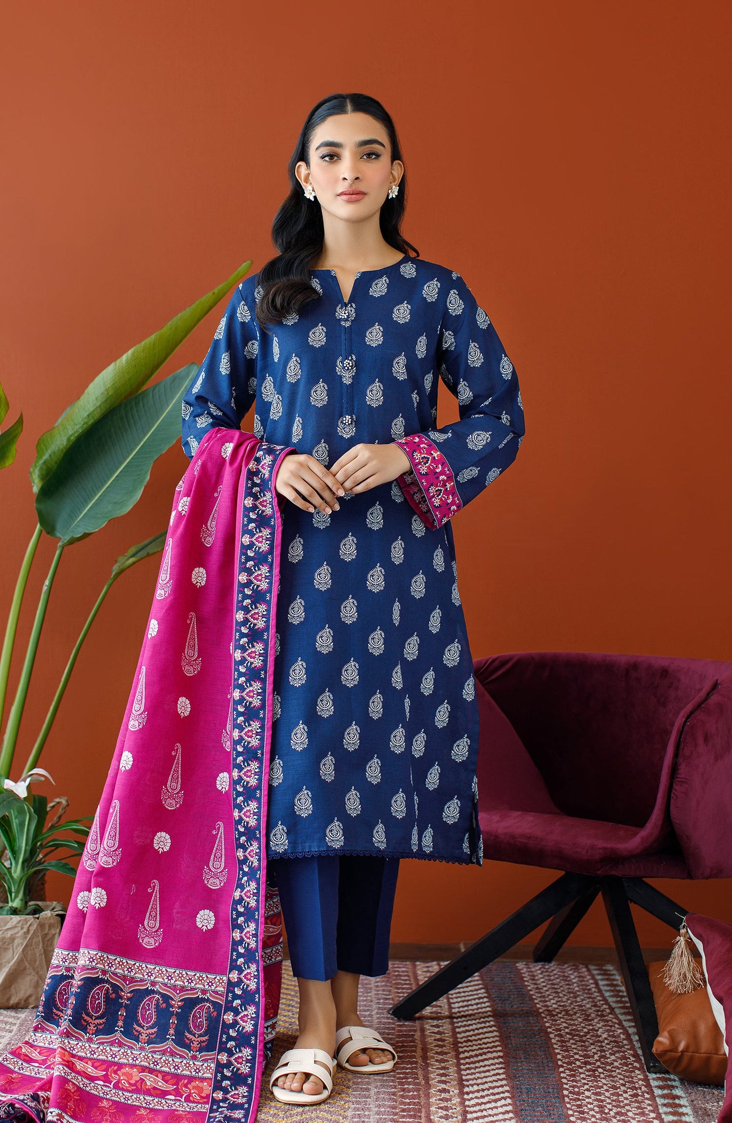 Orient - Unstitched 3 Piece Printed Khaddar Shirt , Khaddar Pant and Khaddar Dupatta