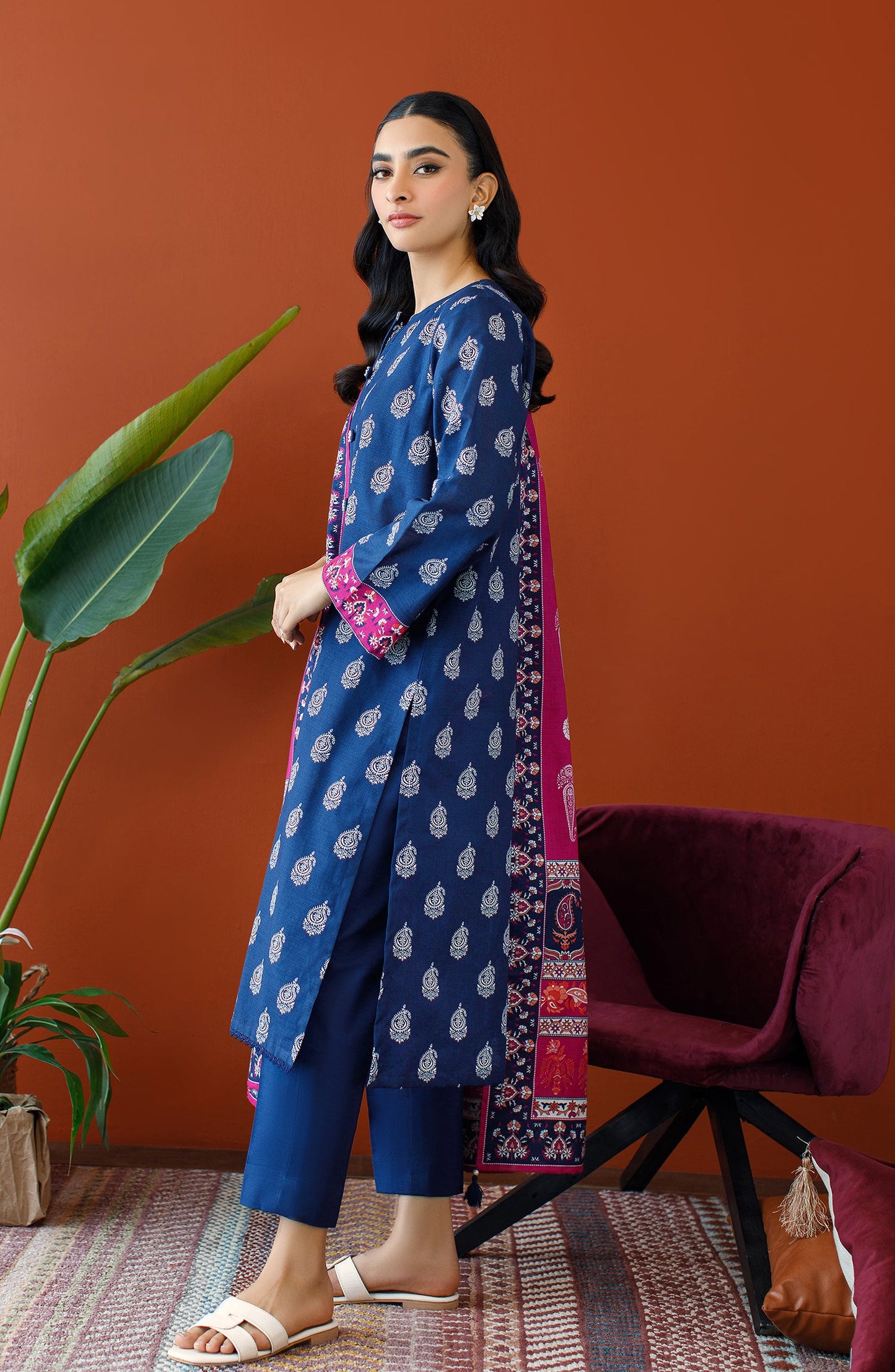 Orient - Unstitched 3 Piece Printed Khaddar Shirt , Khaddar Pant and Khaddar Dupatta