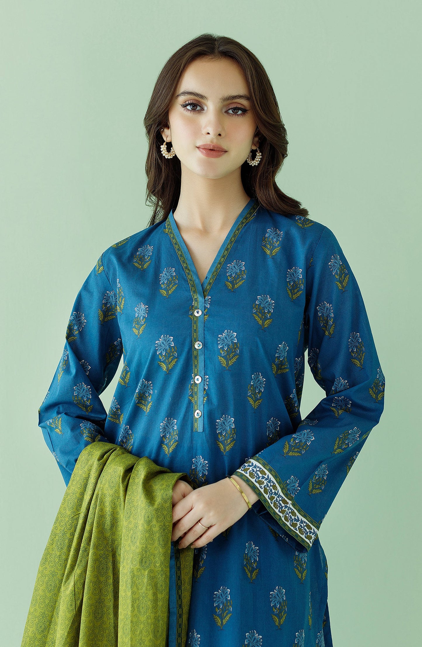 Orient - Stitched 3 Piece Printed Lawn Shirt , Cambric Pant and Lawn Dupatta