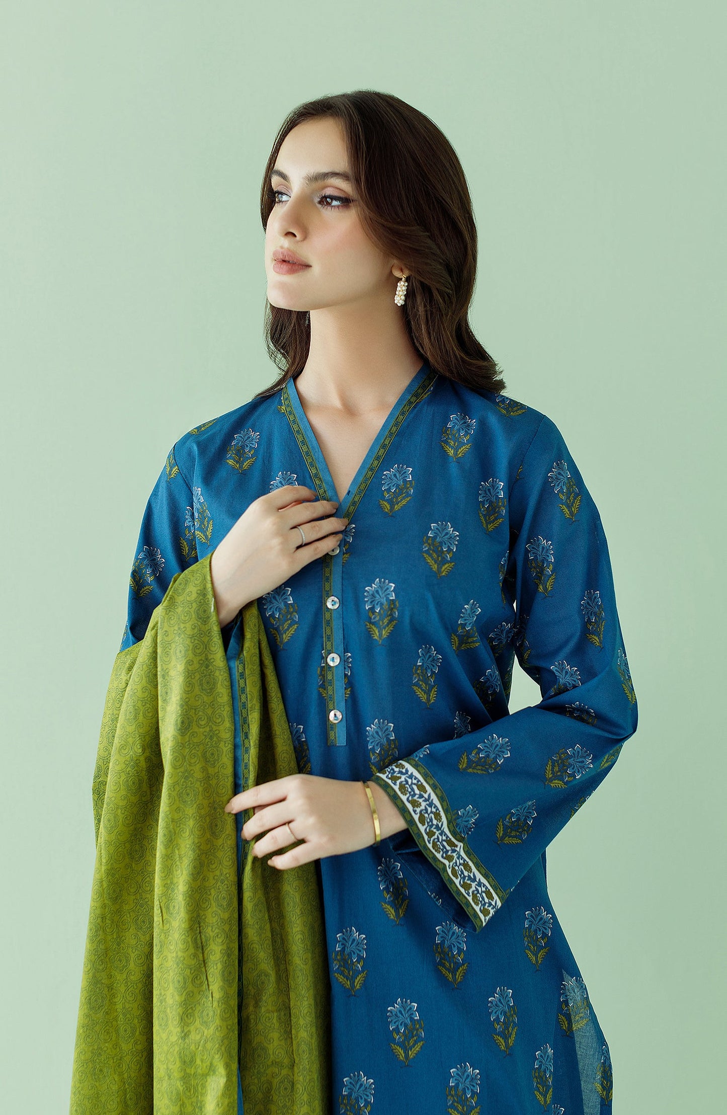 Orient - Stitched 3 Piece Printed Lawn Shirt , Cambric Pant and Lawn Dupatta