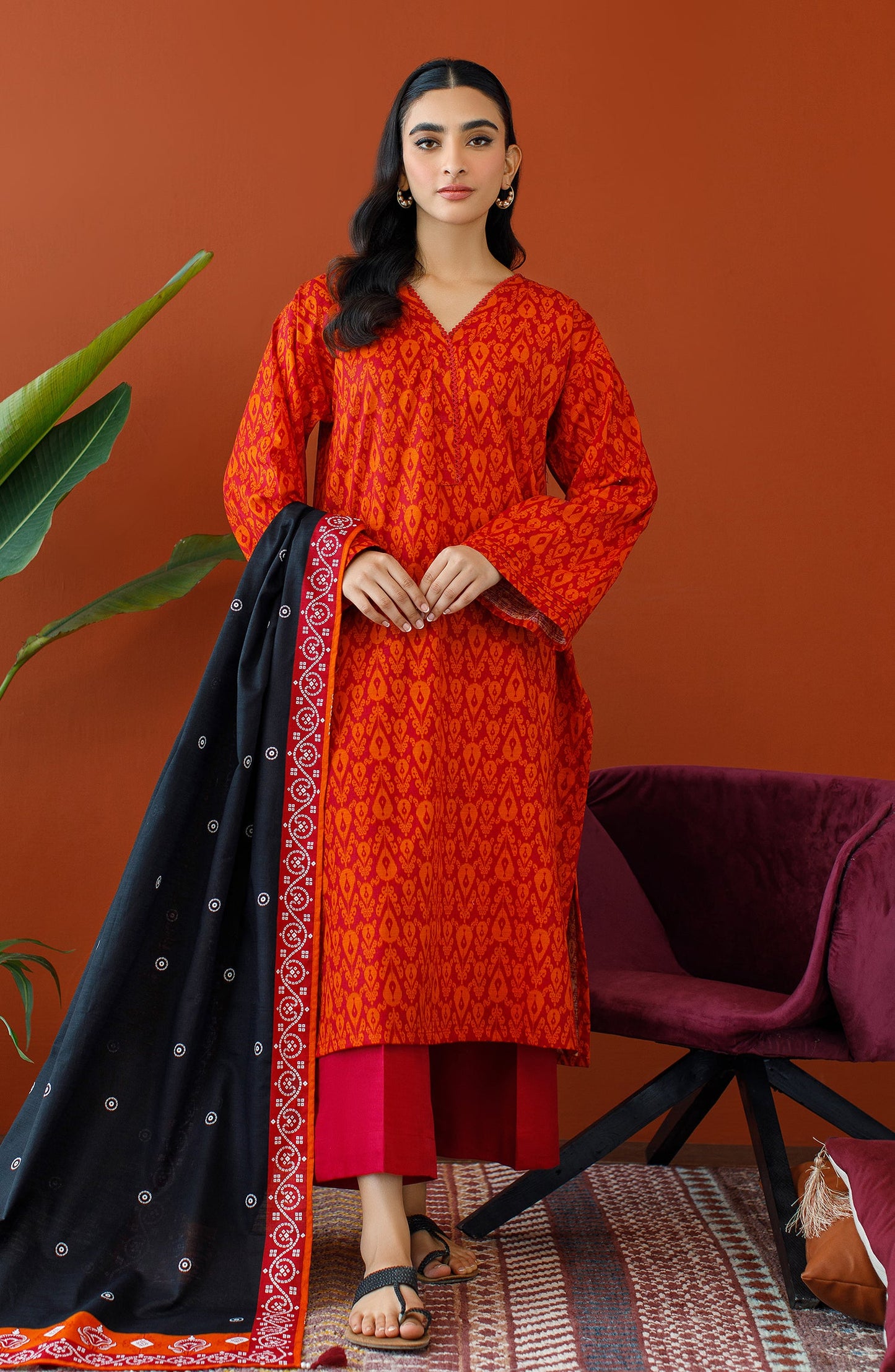 Orient - Unstitched 3 Piece Printed Khaddar Shirt , Khaddar Pant and Khaddar Dupatta