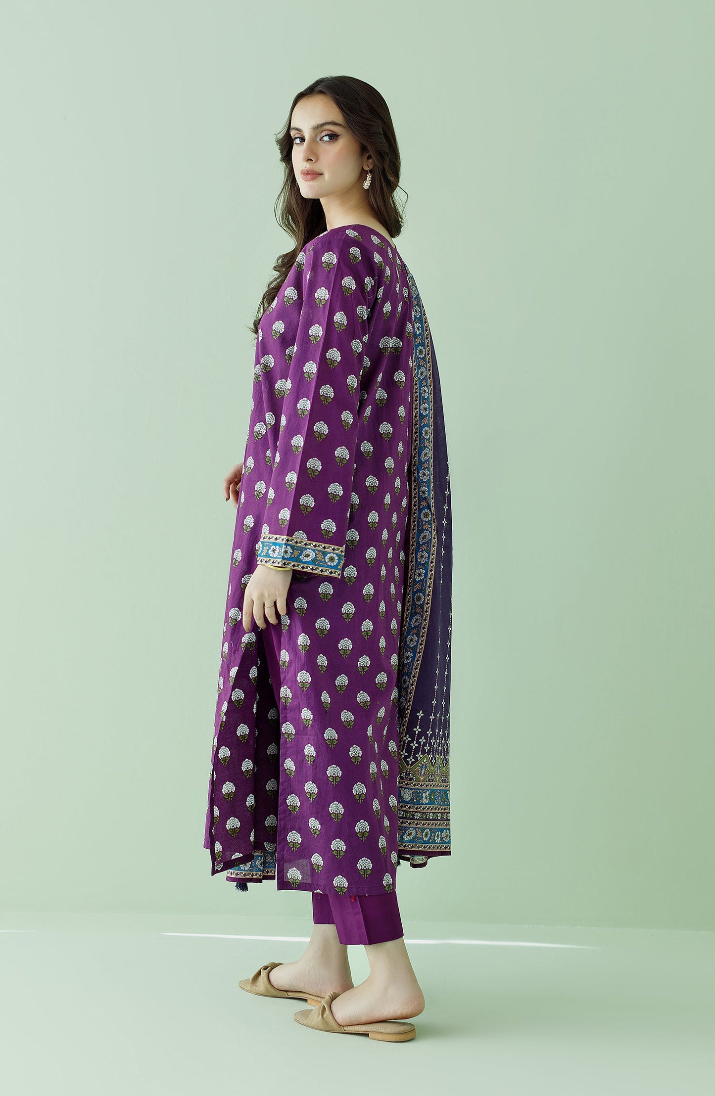 Orient - Unstitched 3 Piece Printed Lawn Shirt , Cambric Pant and Lawn Dupatta