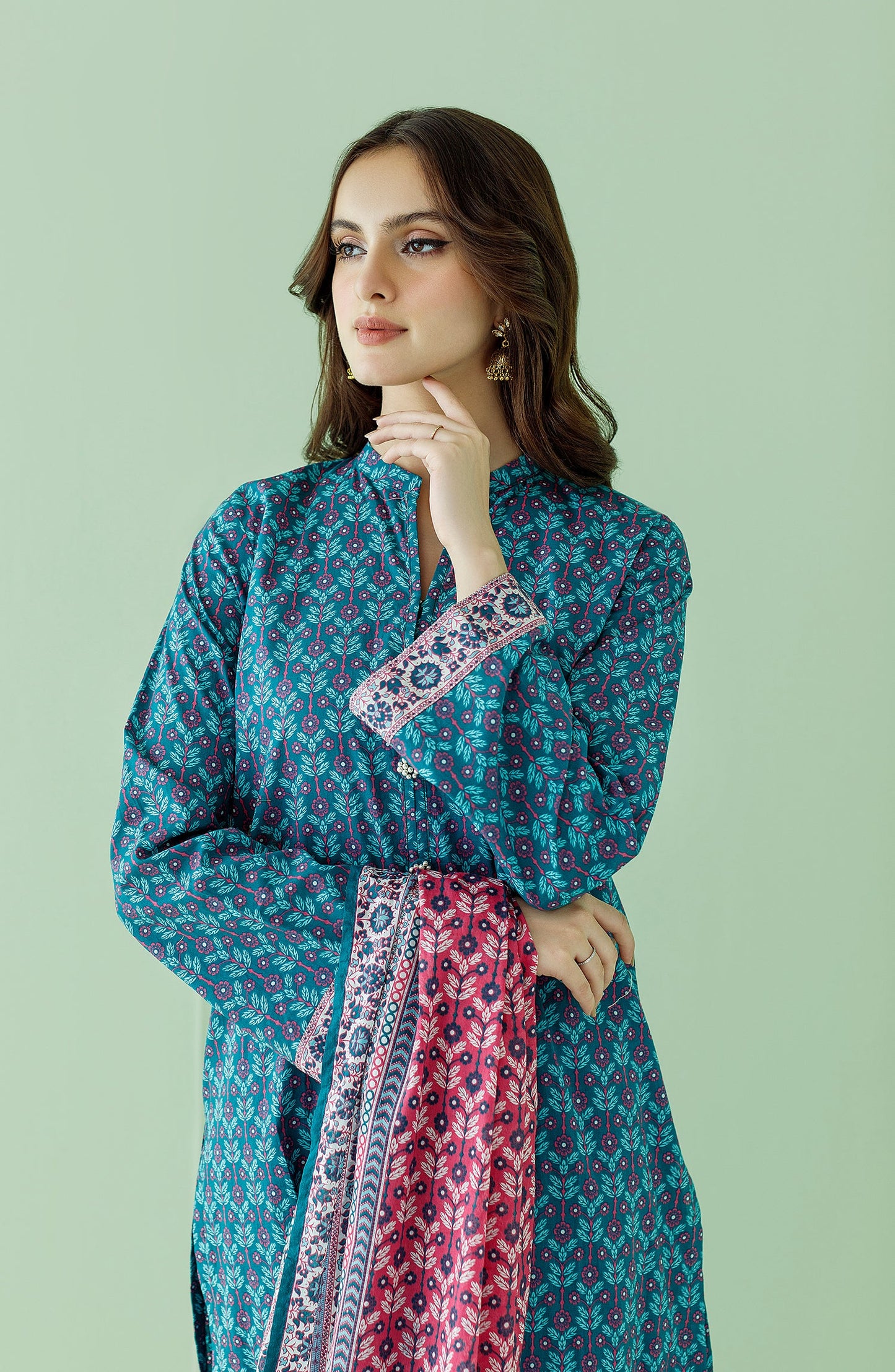 Orient - Unstitched 3 Piece Printed Lawn Shirt , Cambric Pant and Lawn Dupatta