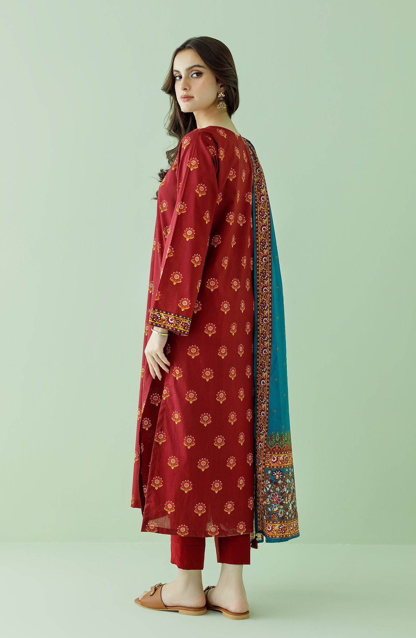 Orient - Unstitched 3 Piece Printed Lawn Shirt , Cambric Pant and Lawn Dupatta