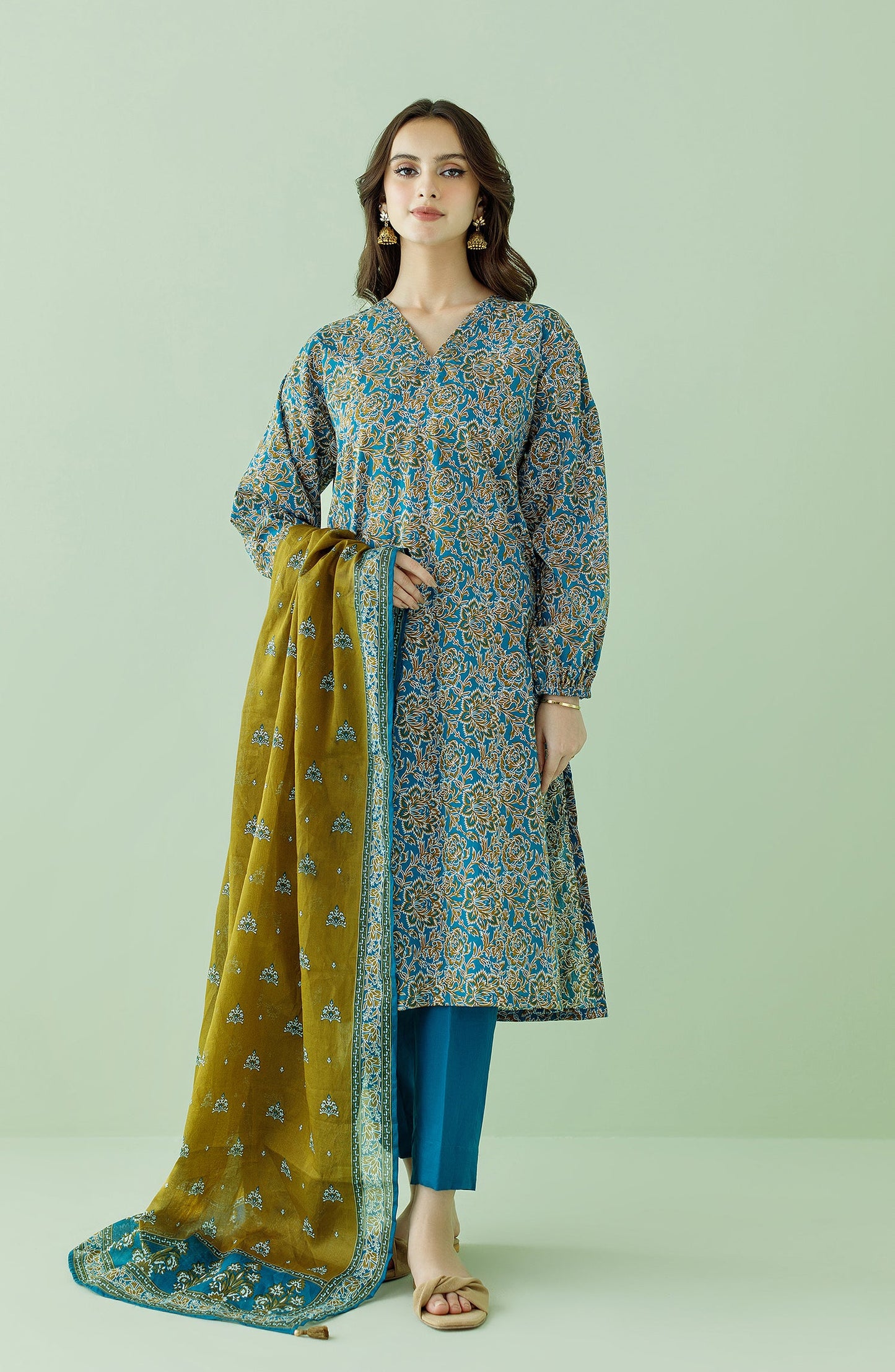 Orient - Unstitched 3 Piece Printed Lawn Shirt , Cambric Pant and Lawn Dupatta