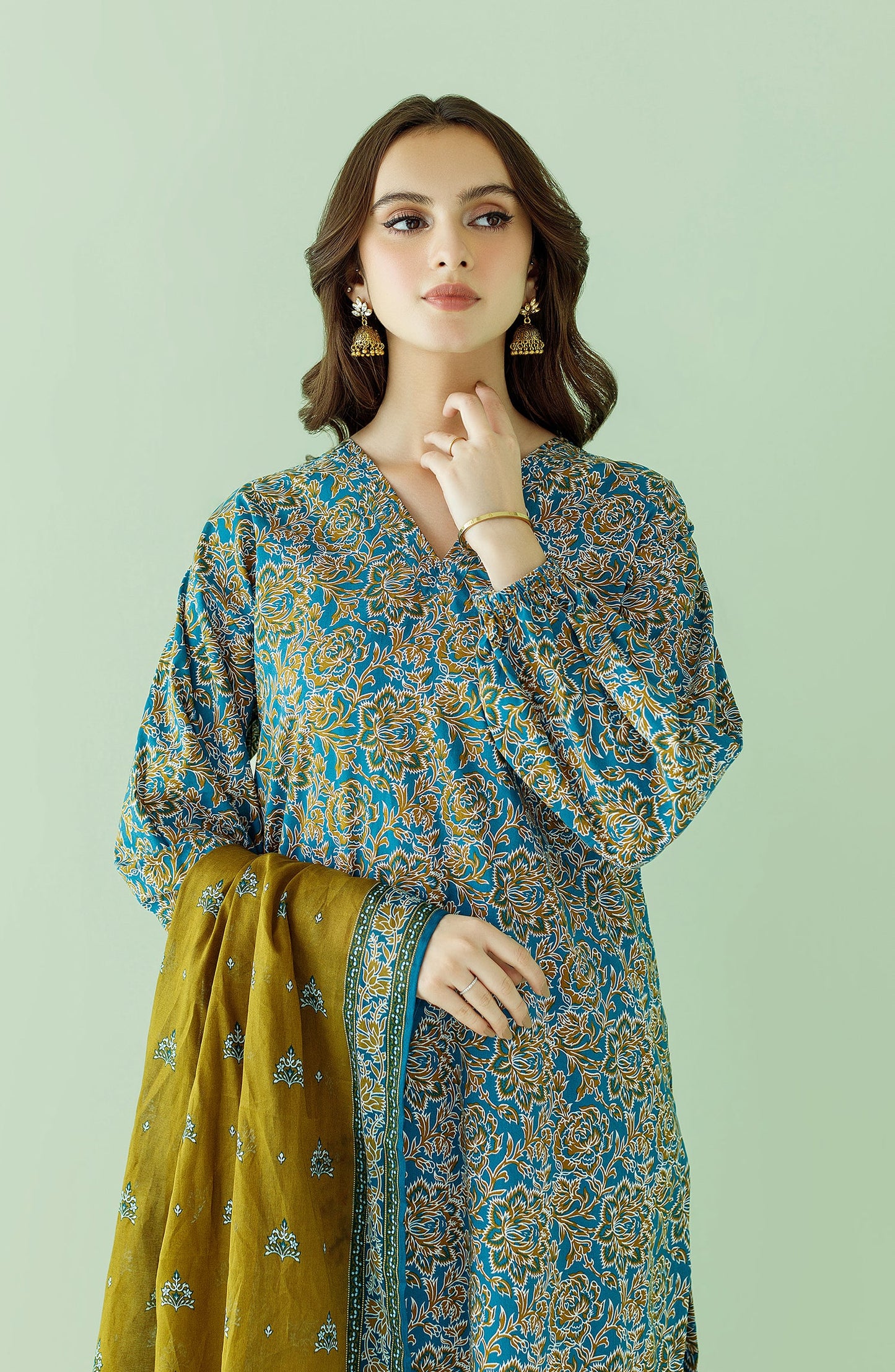 Orient - Unstitched 3 Piece Printed Lawn Shirt , Cambric Pant and Lawn Dupatta