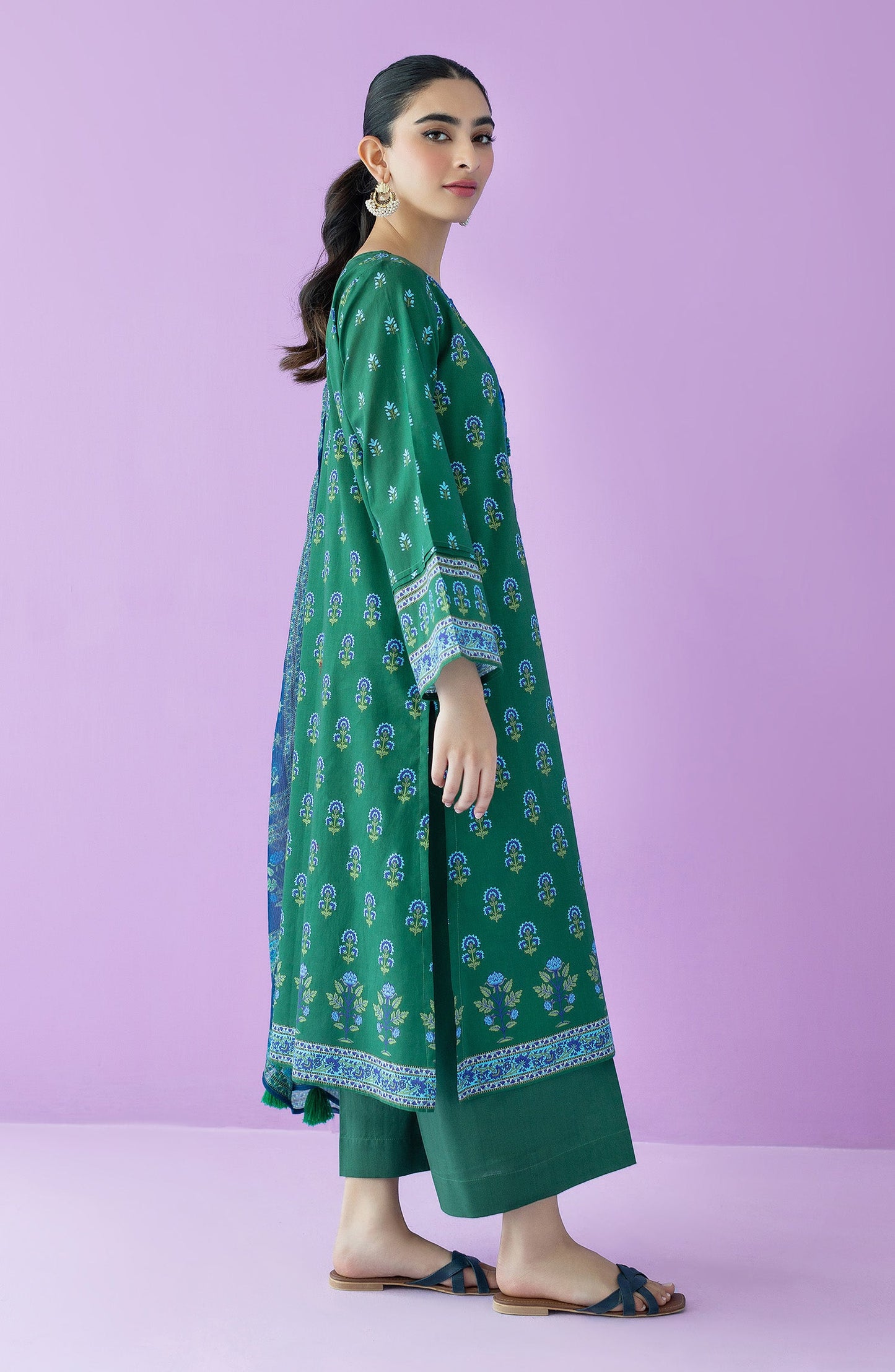 Orient - Unstitched 3 Piece Embroidered Lawn Shirt , Cambric Pant and Chiffon Dupatta