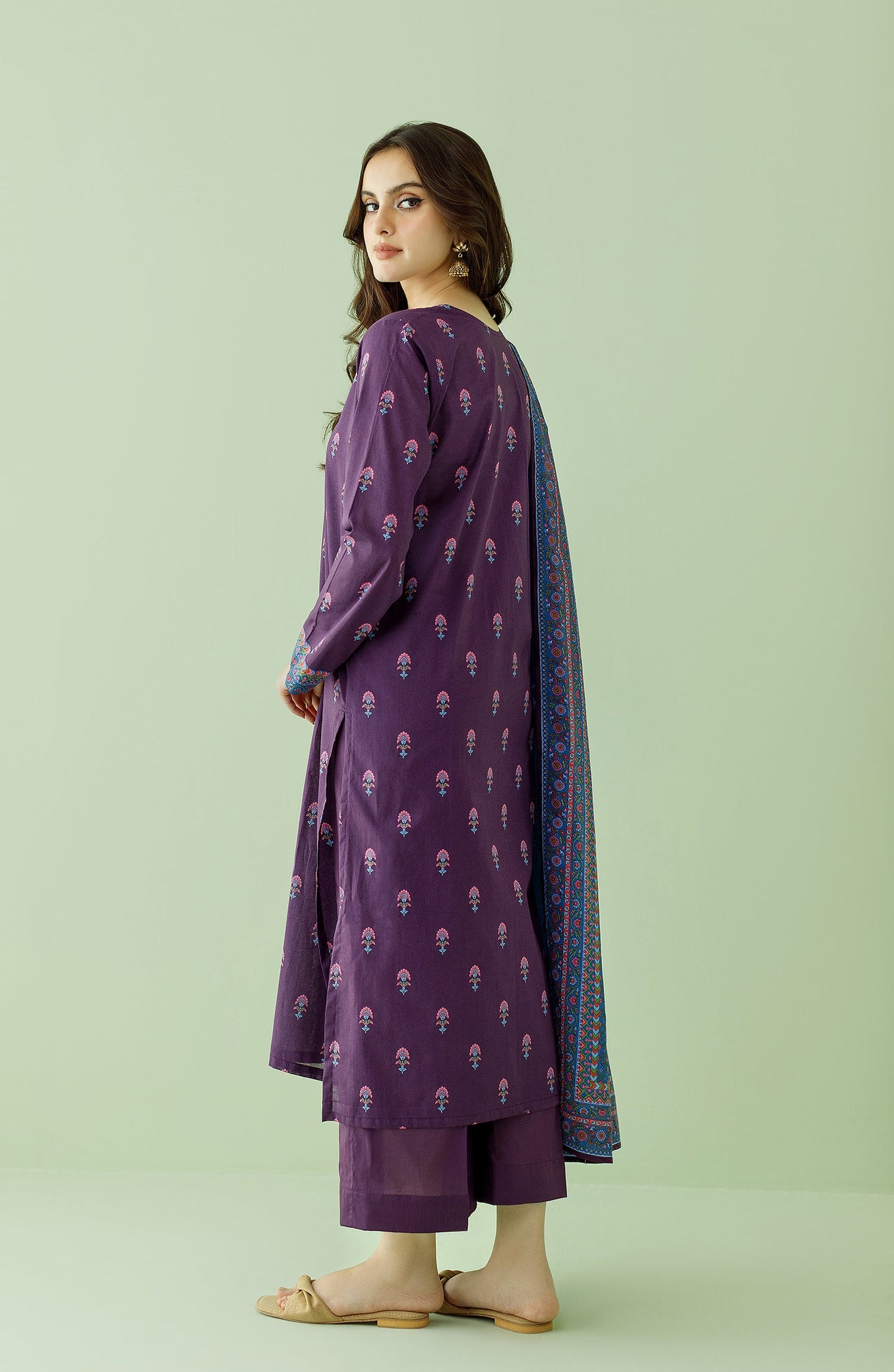 Orient - Unstitched 3 Piece Printed Lawn Shirt , Cambric Pant and Lawn Dupatta