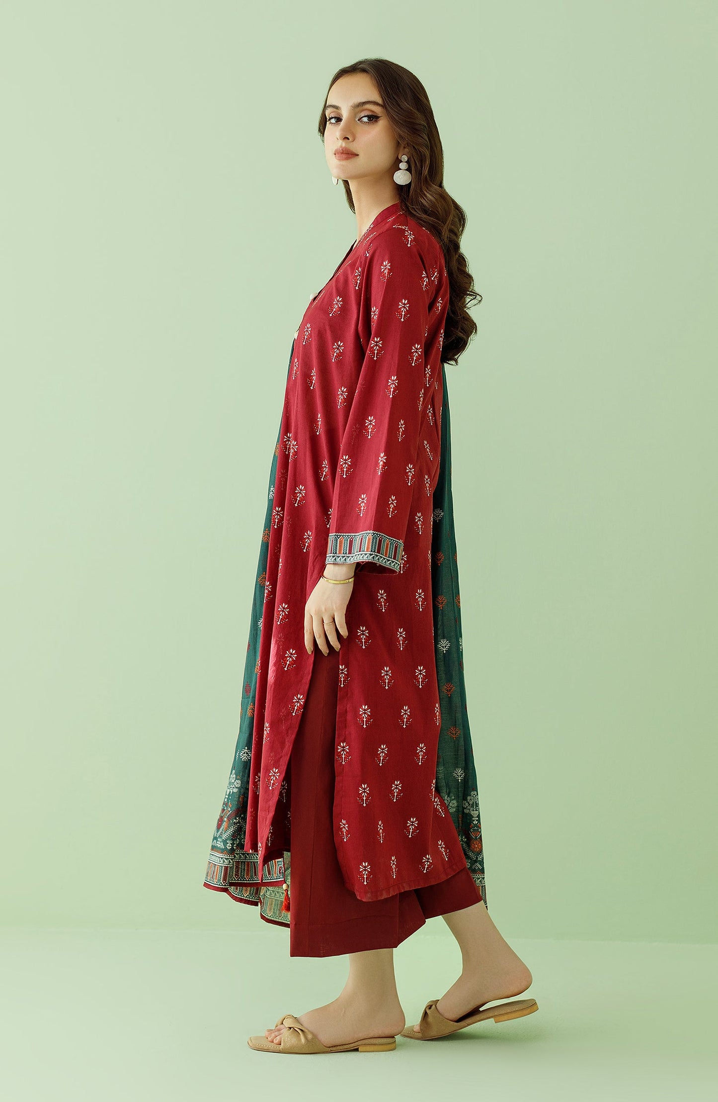 Orient - Unstitched 3 Piece Printed Lawn Shirt , Cambric Pant and Lawn Dupatta