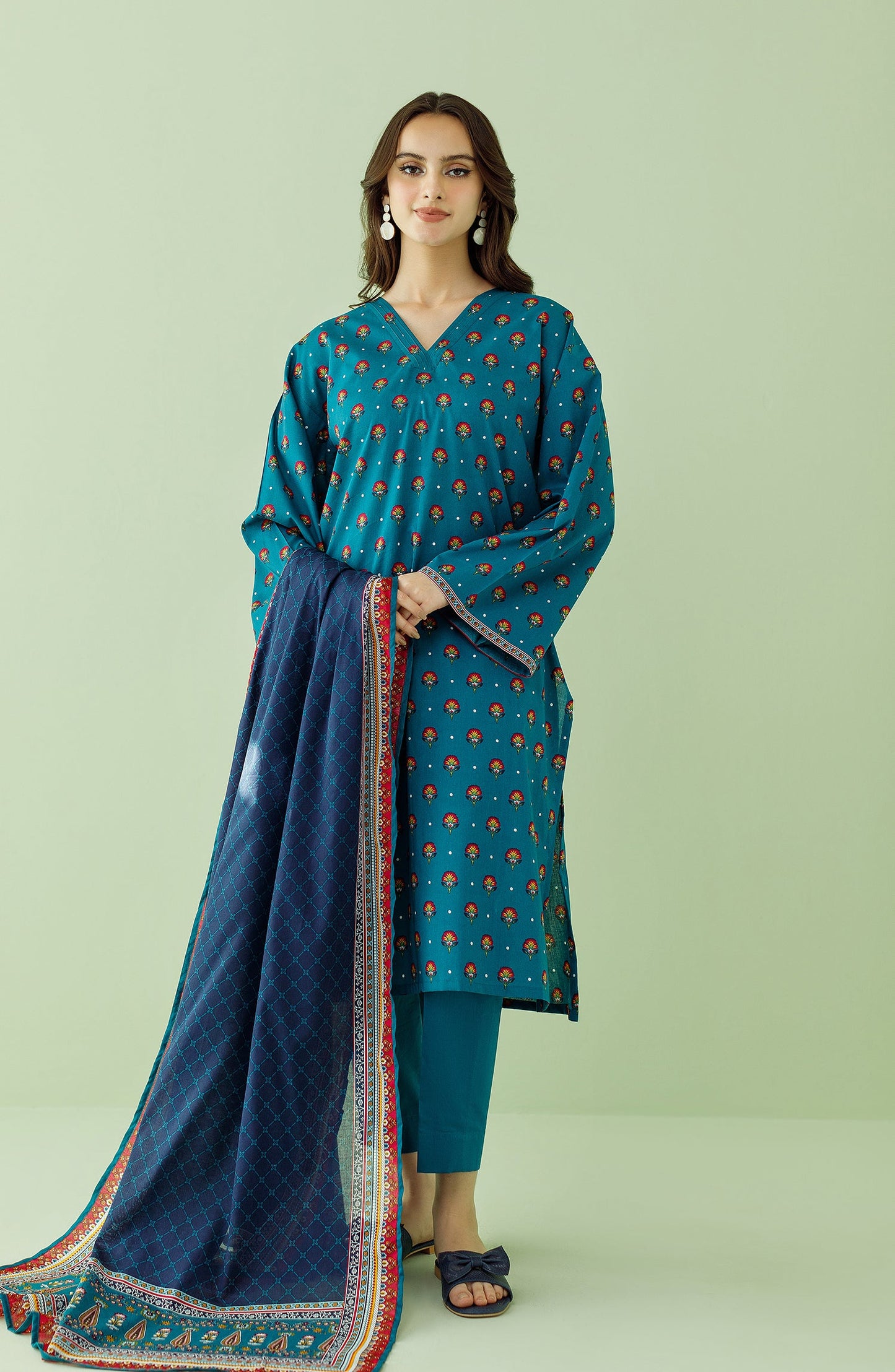 Orient - Unstitched 3 Piece Printed Lawn Shirt , Cambric Pant and Lawn Dupatta