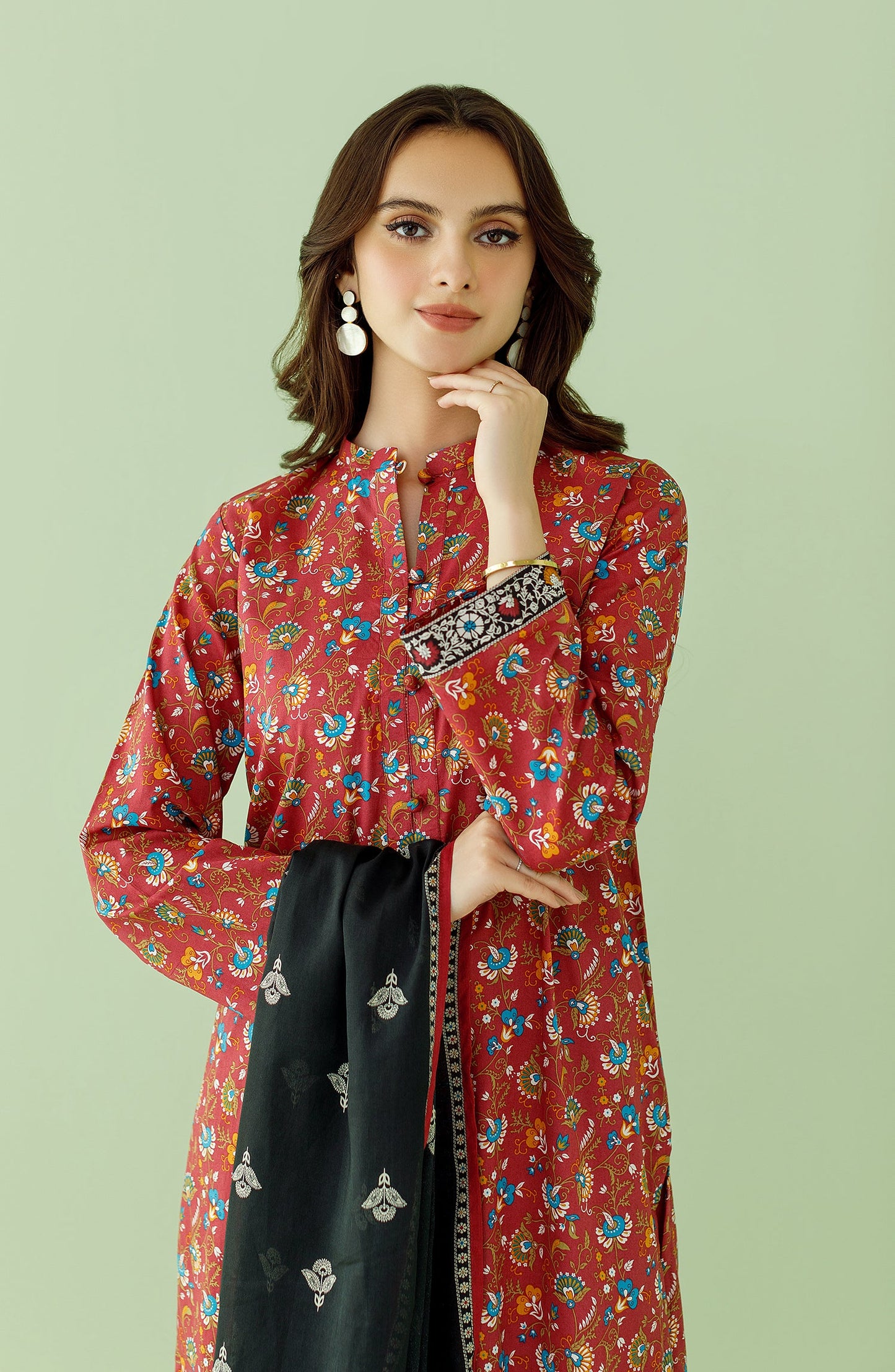 Orient - Unstitched 3 Piece Printed Lawn Shirt , Cambric Pant and Lawn Dupatta