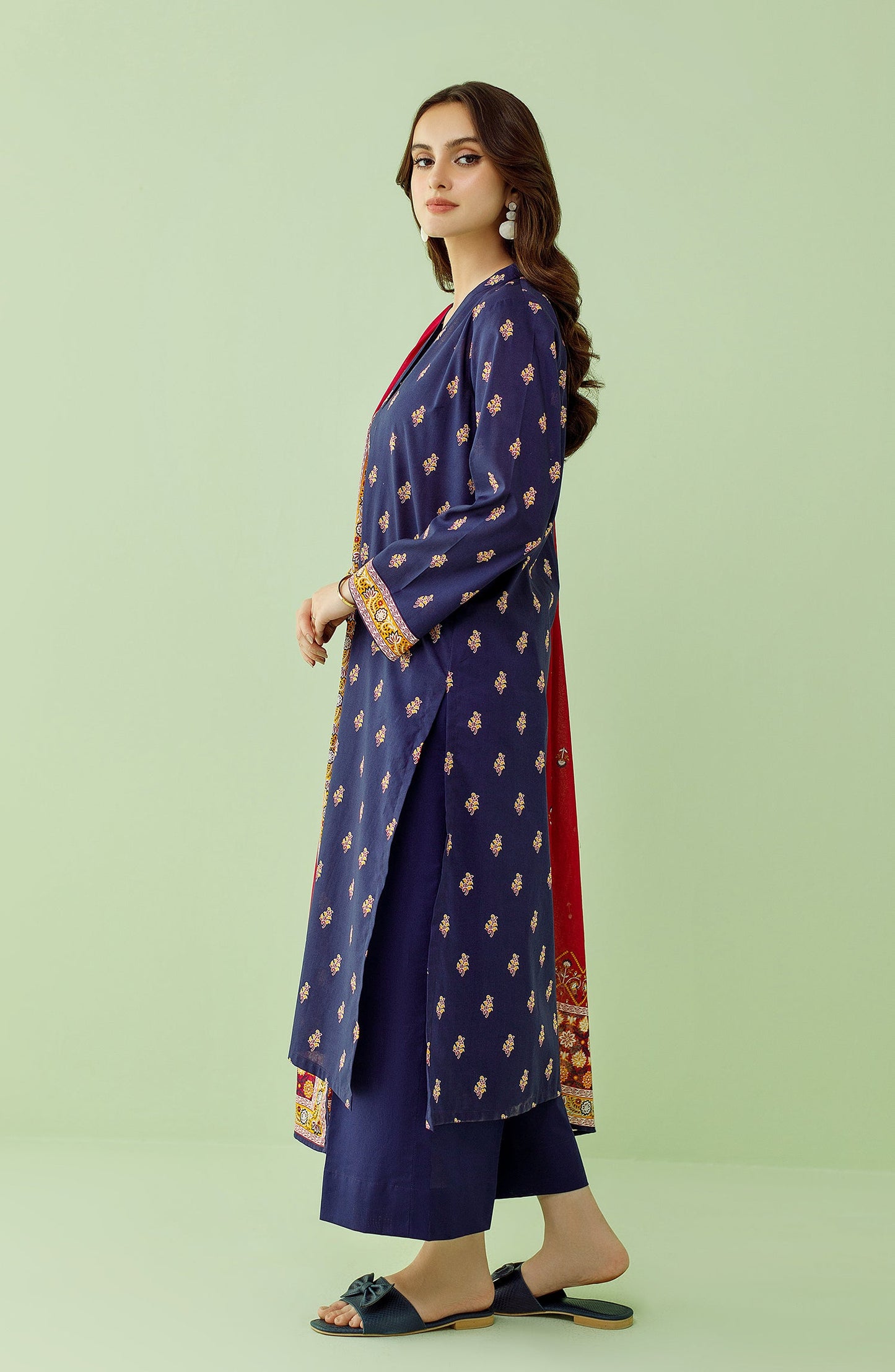 Orient - Unstitched 3 Piece Printed Lawn Shirt , Cambric Pant and Lawn Dupatta