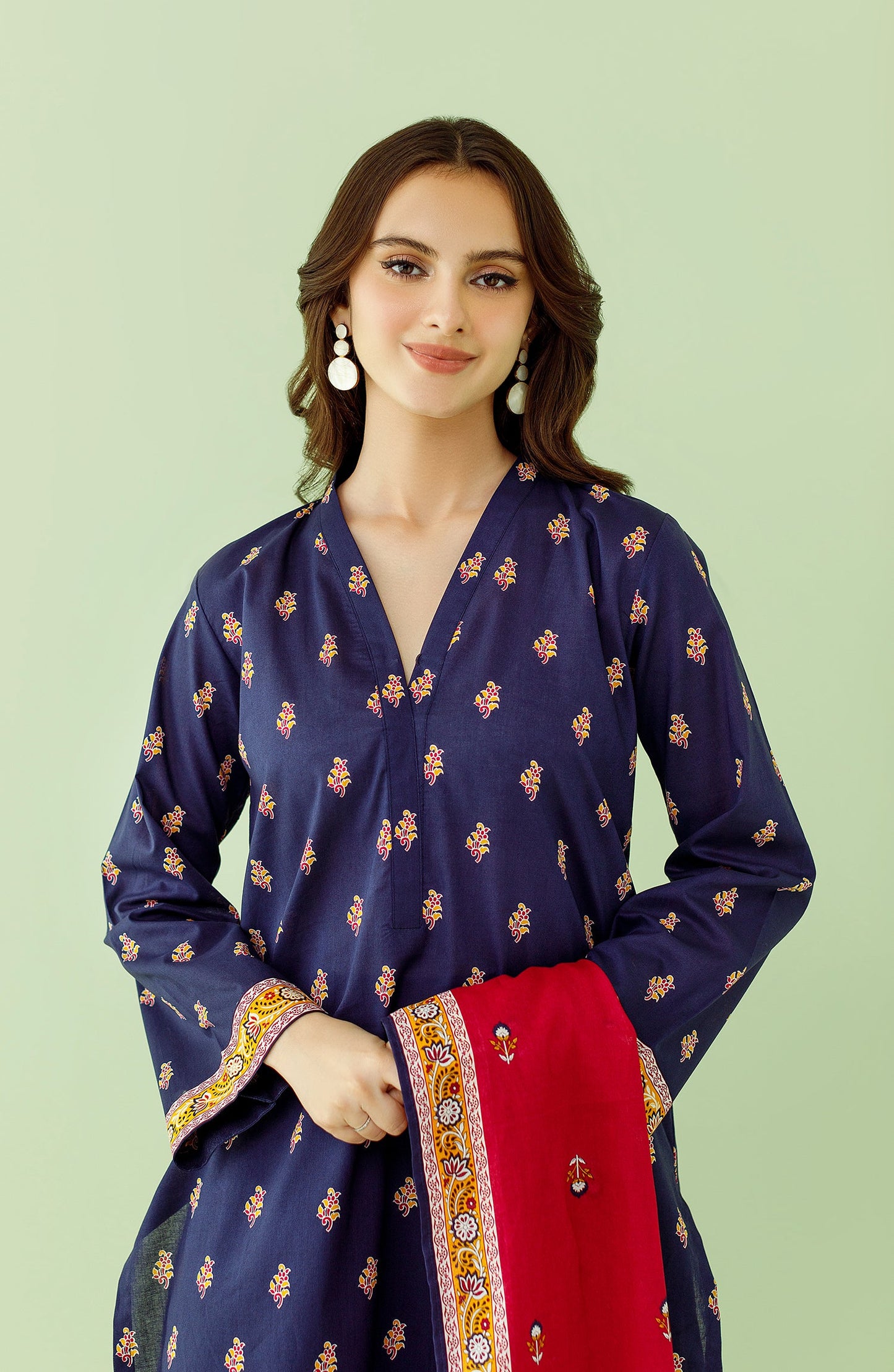 Orient - Unstitched 3 Piece Printed Lawn Shirt , Cambric Pant and Lawn Dupatta