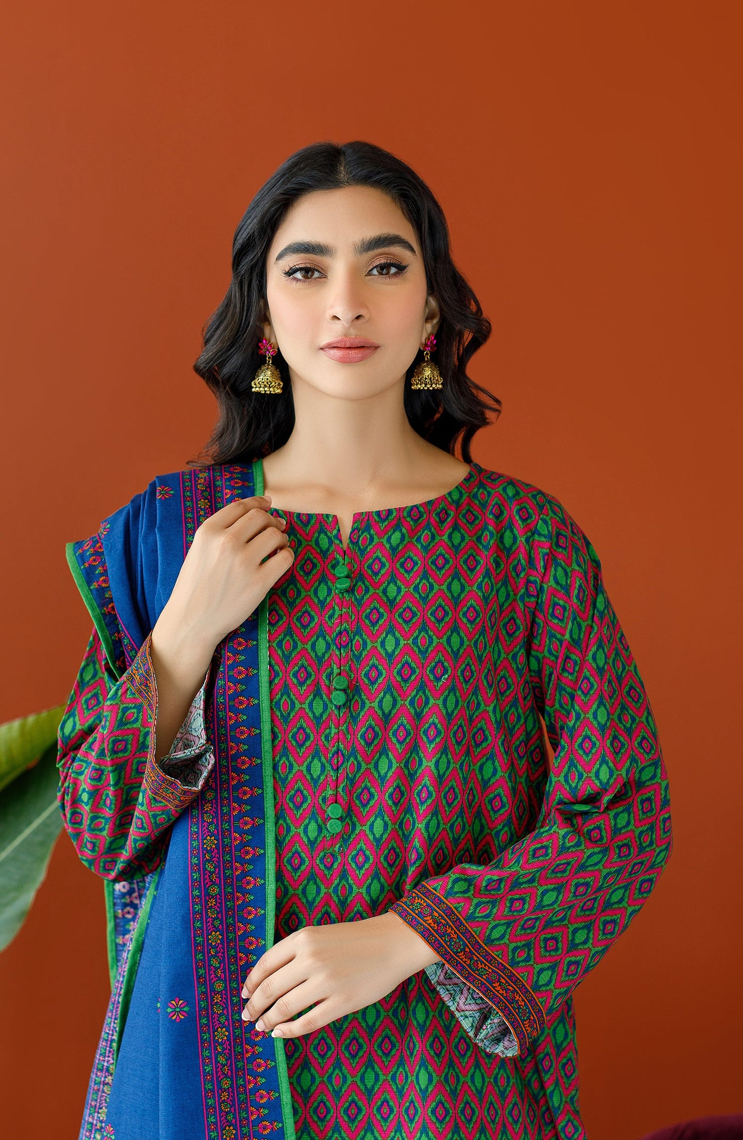 Orient - Unstitched 3 Piece Printed Khaddar Shirt , Khaddar Pant and Khaddar Dupatta