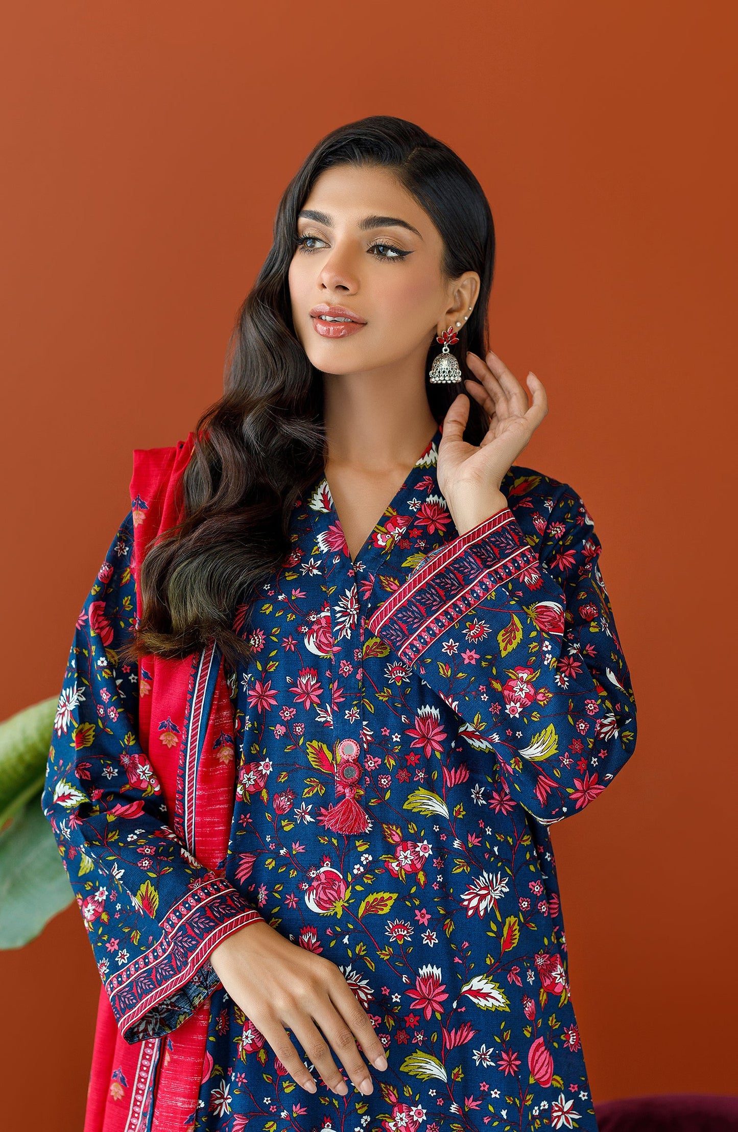 Orient - Unstitched 3 Piece Printed Khaddar Shirt , Khaddar Pant and Khaddar Dupatta