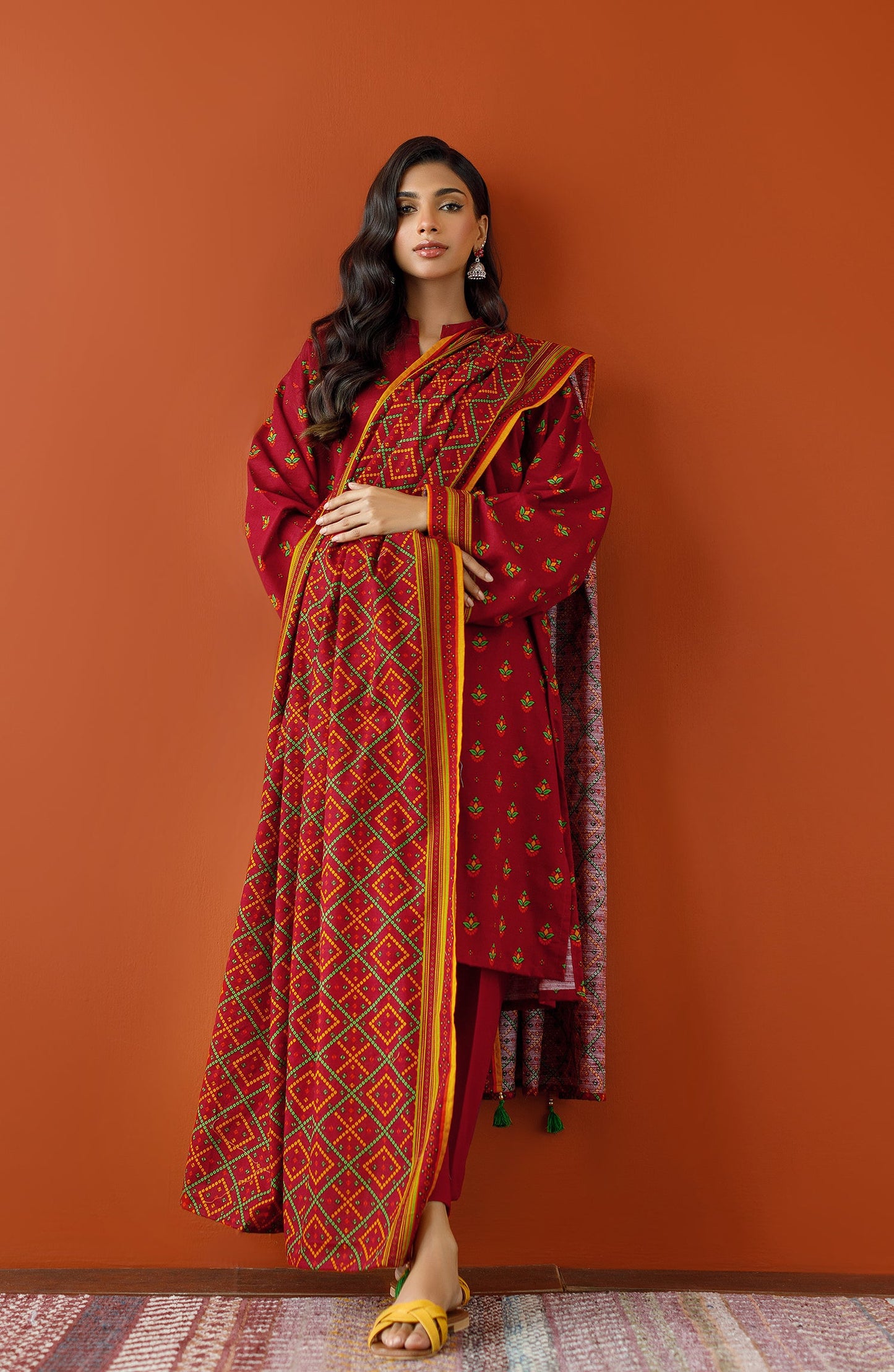 Orient - Unstitched 3 Piece Printed Khaddar Shirt , Khaddar Pant and Khaddar Dupatta