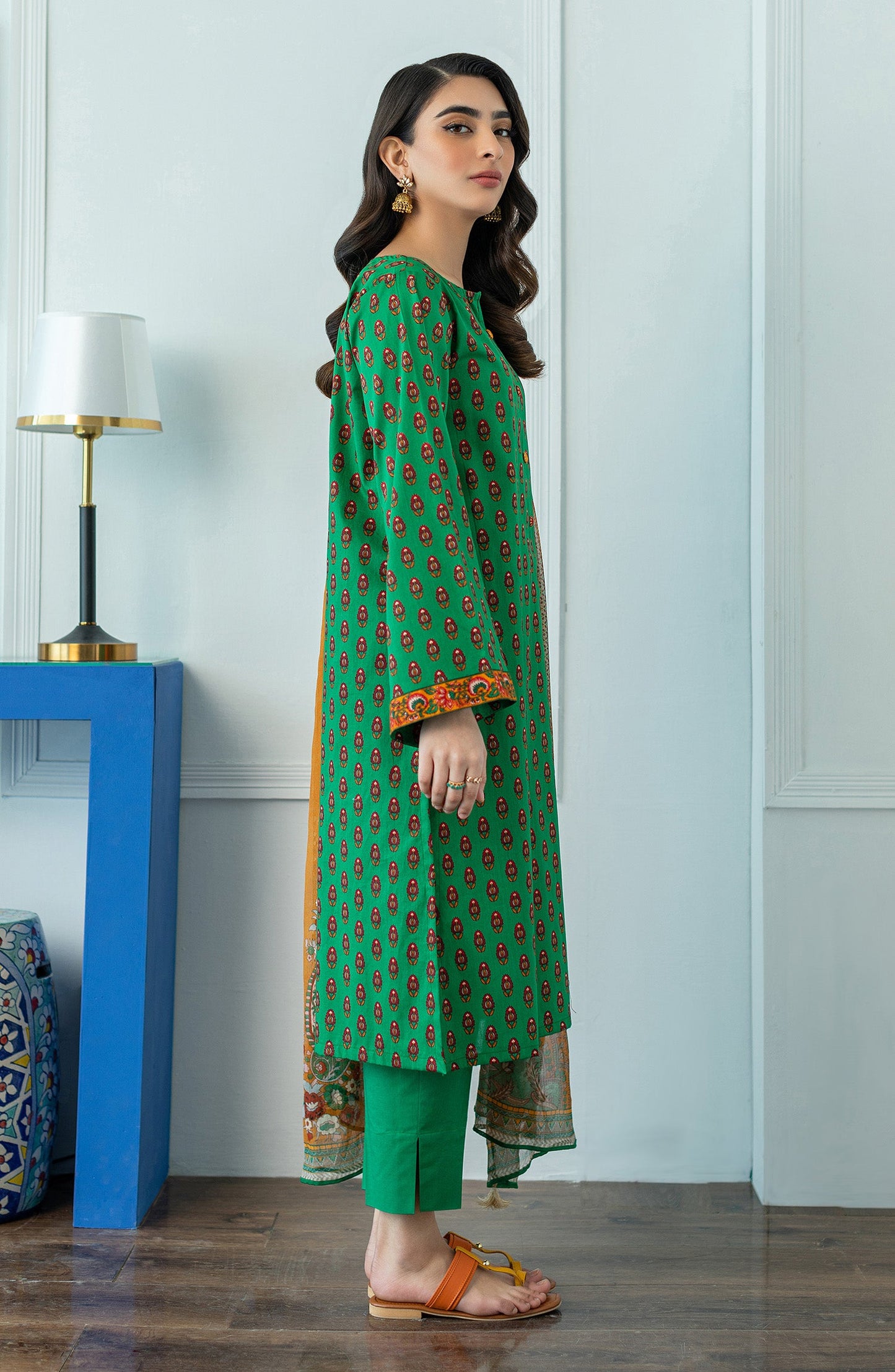 Orient - Unstitched 3 Piece Printed Lawn Shirt , Lawn Pant and Chiffon Dupatta
