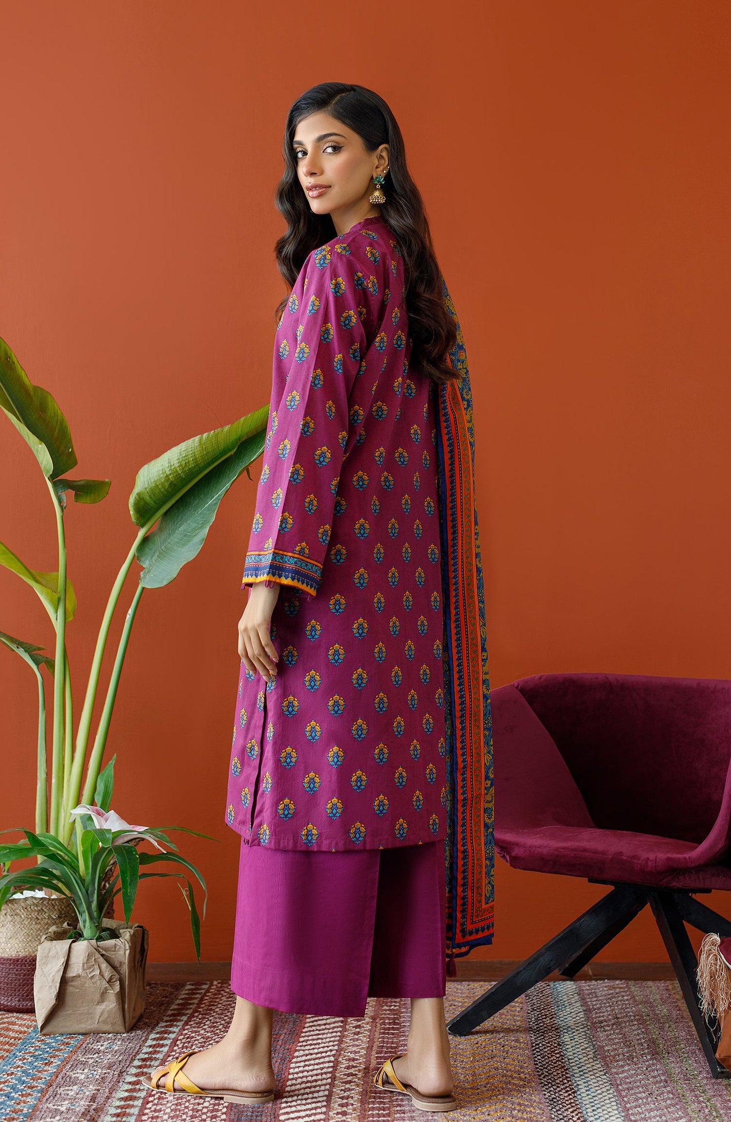 Orient - Unstitched 3 Piece Printed Cambric Shirt , Cambric Pant and Lawn Dupatta