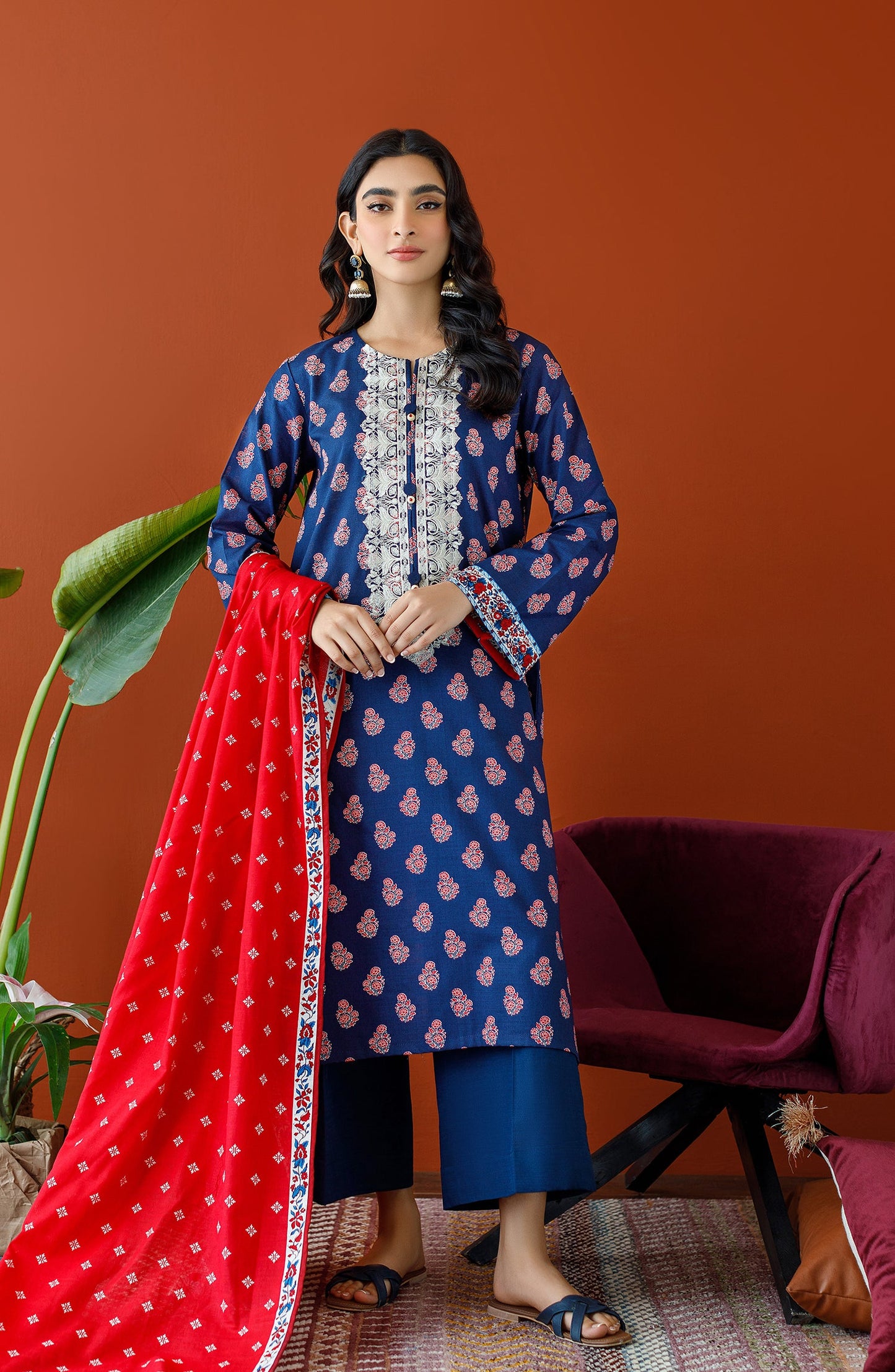 Orient - Unstitched 3 Piece Embroidered Khaddar Shirt , Khaddar Pant and Khaddar Dupatta