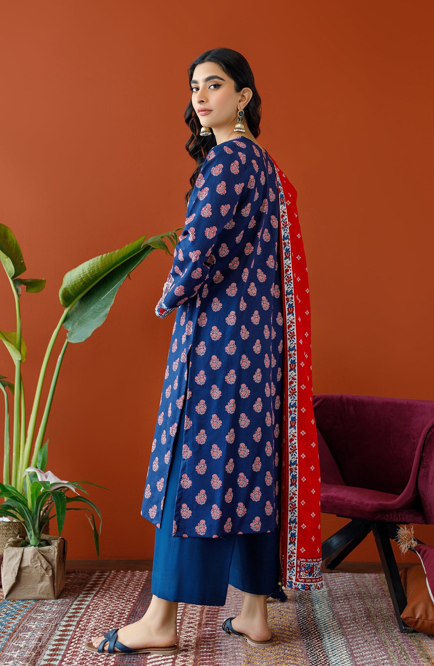 Orient - Unstitched 3 Piece Embroidered Khaddar Shirt , Khaddar Pant and Khaddar Dupatta