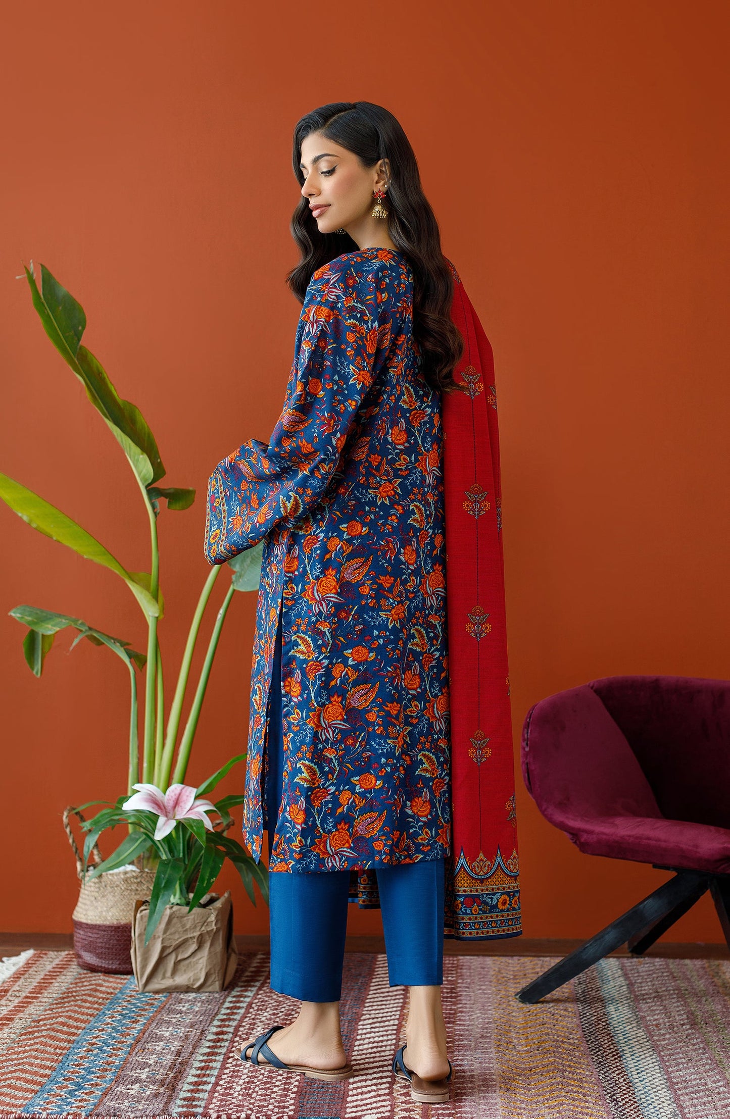 Orient - Unstitched 3 Piece Printed Khaddar Shirt , Khaddar Pant and Khaddar Dupatta