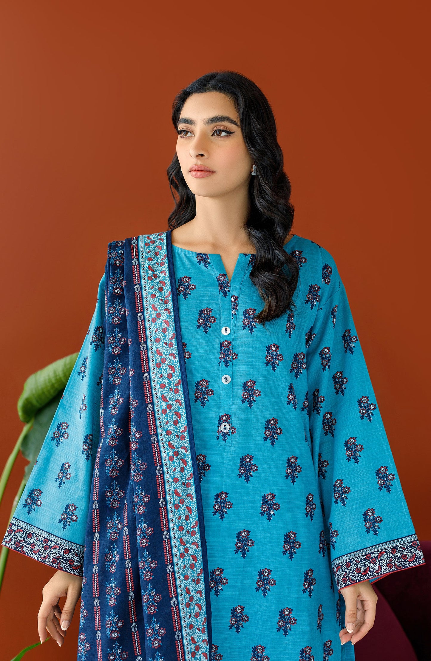 Orient - Unstitched 3 Piece Printed Khaddar Shirt , Khaddar Pant and Khaddar Dupatta