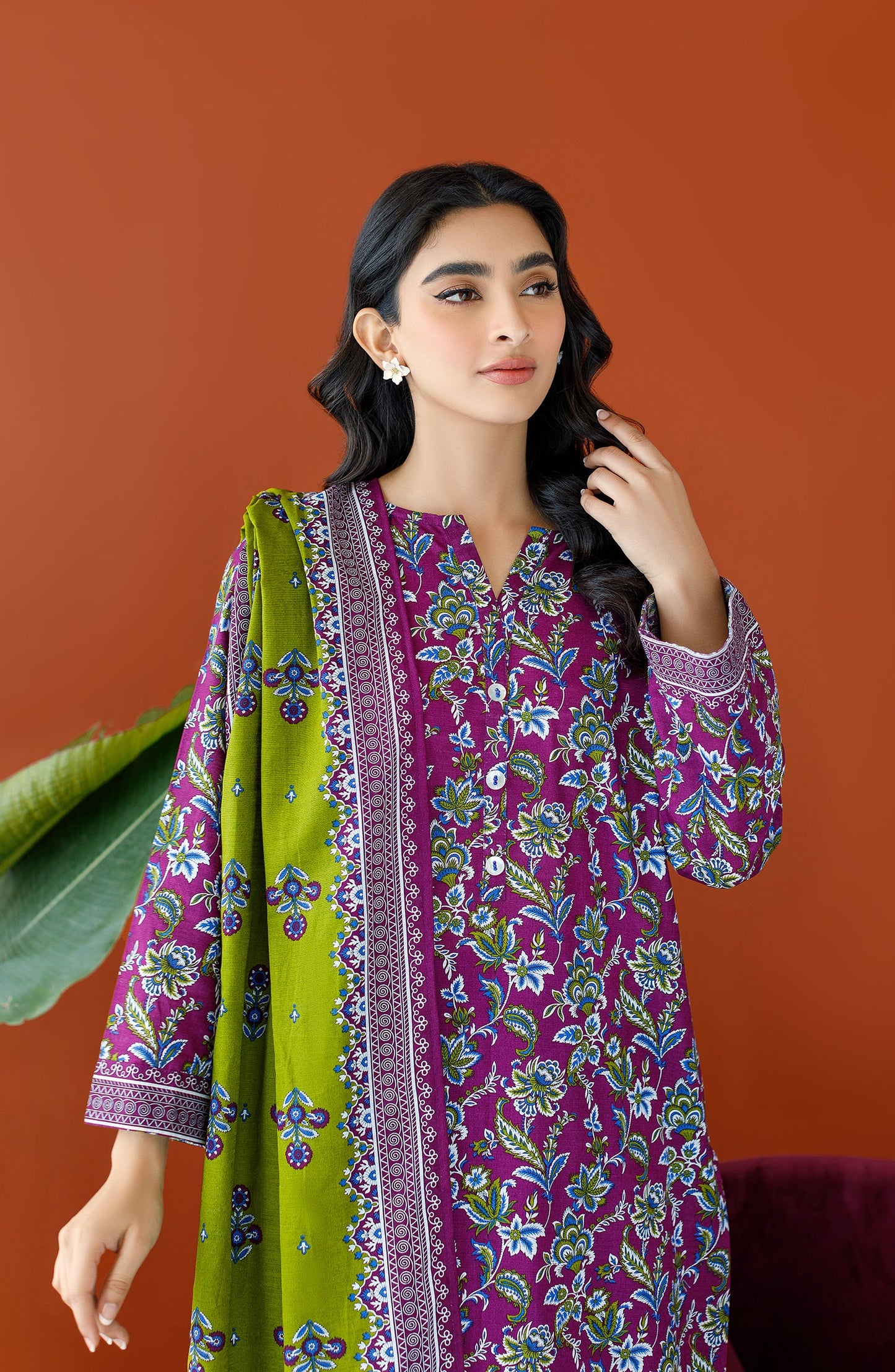 Orient - Unstitched 3 Piece Printed Khaddar Shirt , Khaddar Pant and Khaddar Dupatta
