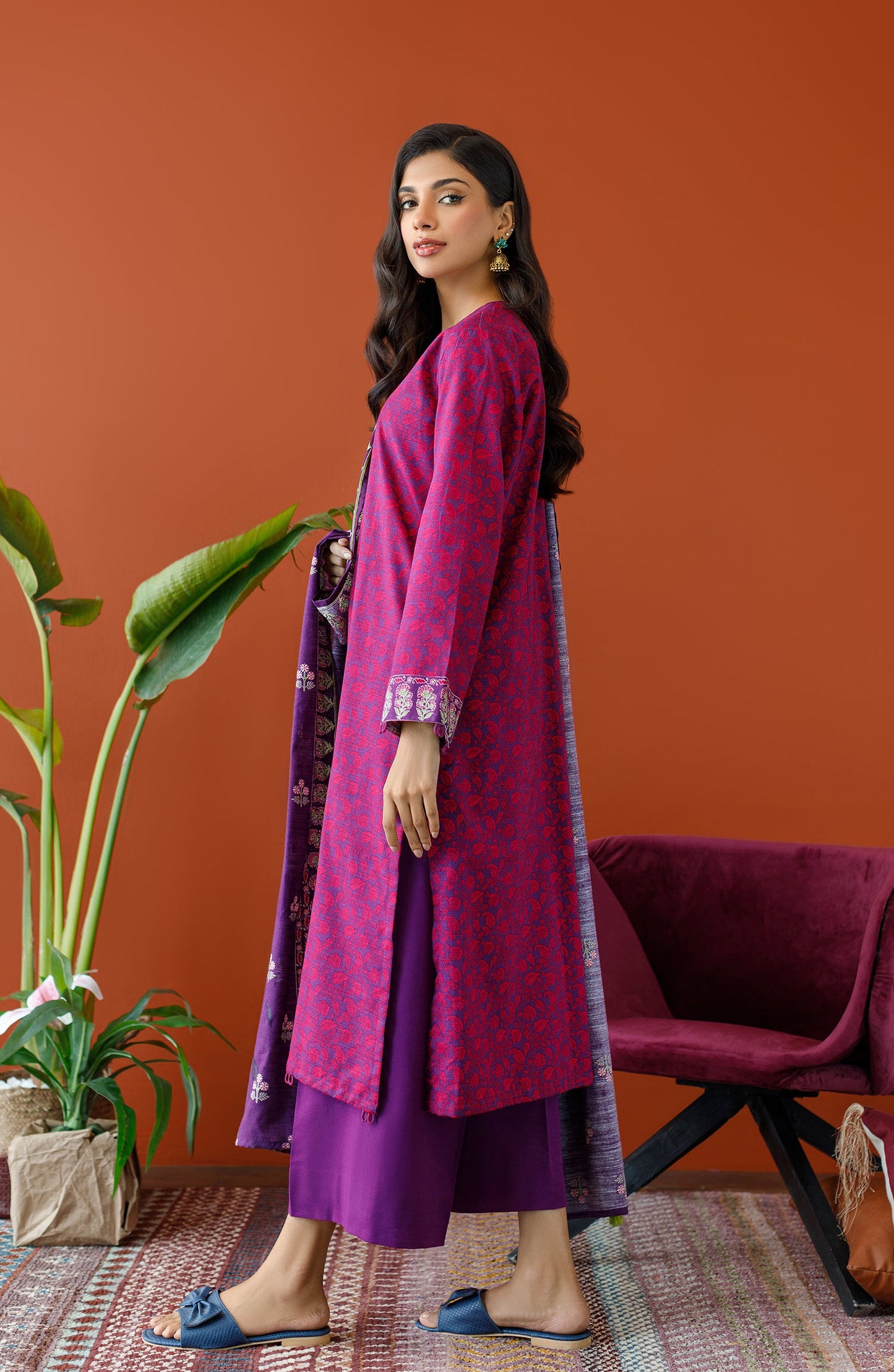 Orient - Unstitched 3 Piece Printed Khaddar Shirt , Khaddar Pant and Khaddar Dupatta