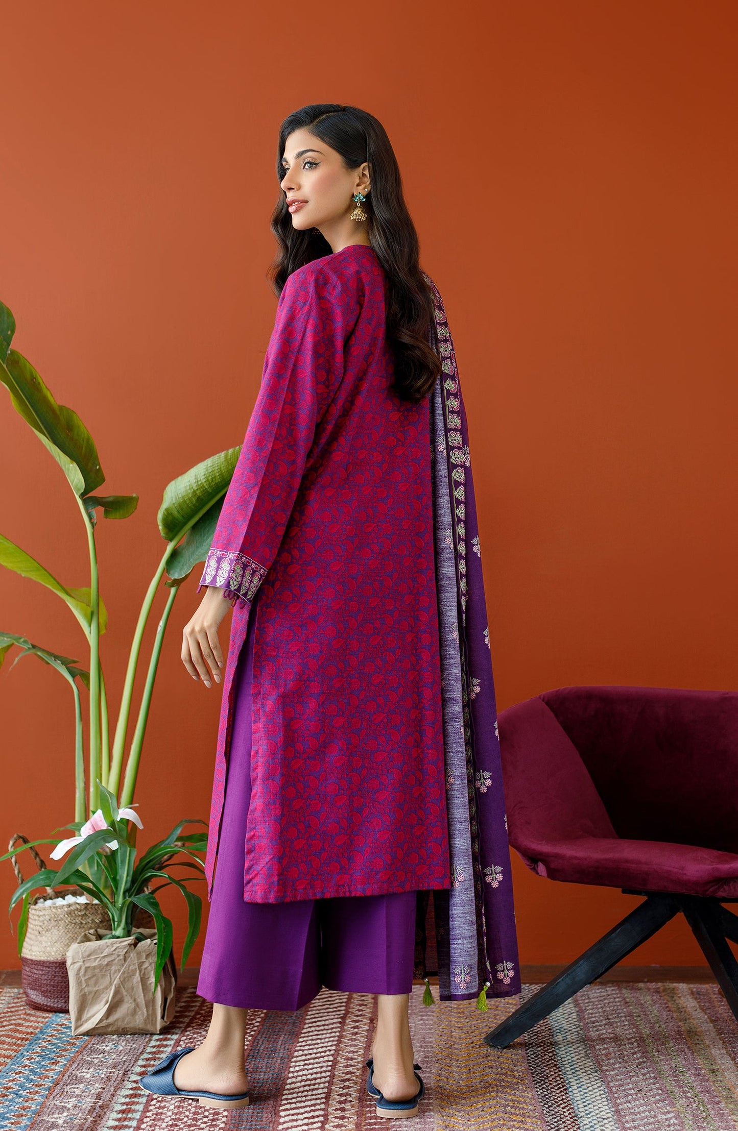 Orient - Unstitched 3 Piece Printed Khaddar Shirt , Khaddar Pant and Khaddar Dupatta