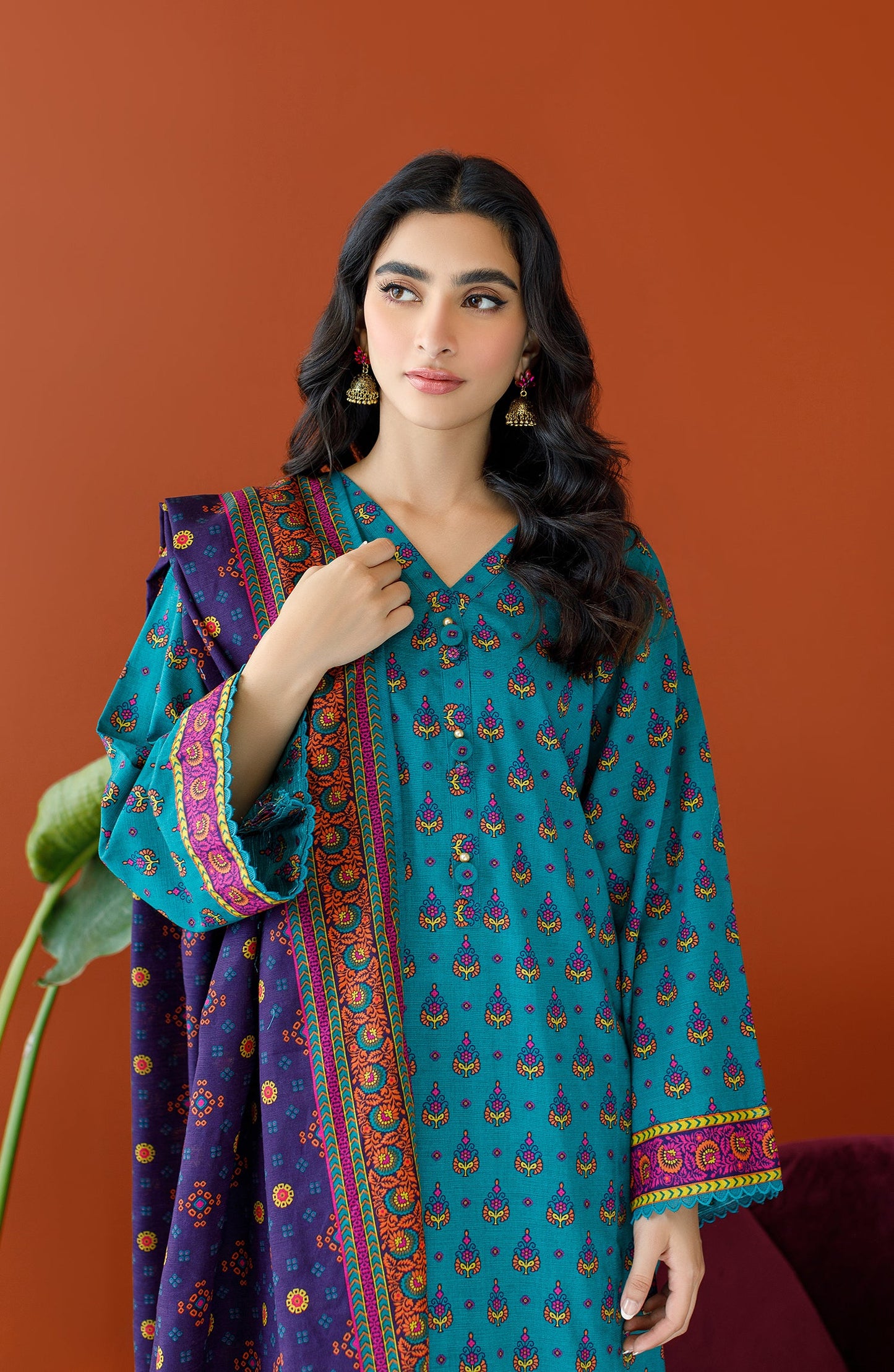 Orient - Unstitched 3 Piece Printed Khaddar Shirt , Khaddar Pant and Khaddar Dupatta