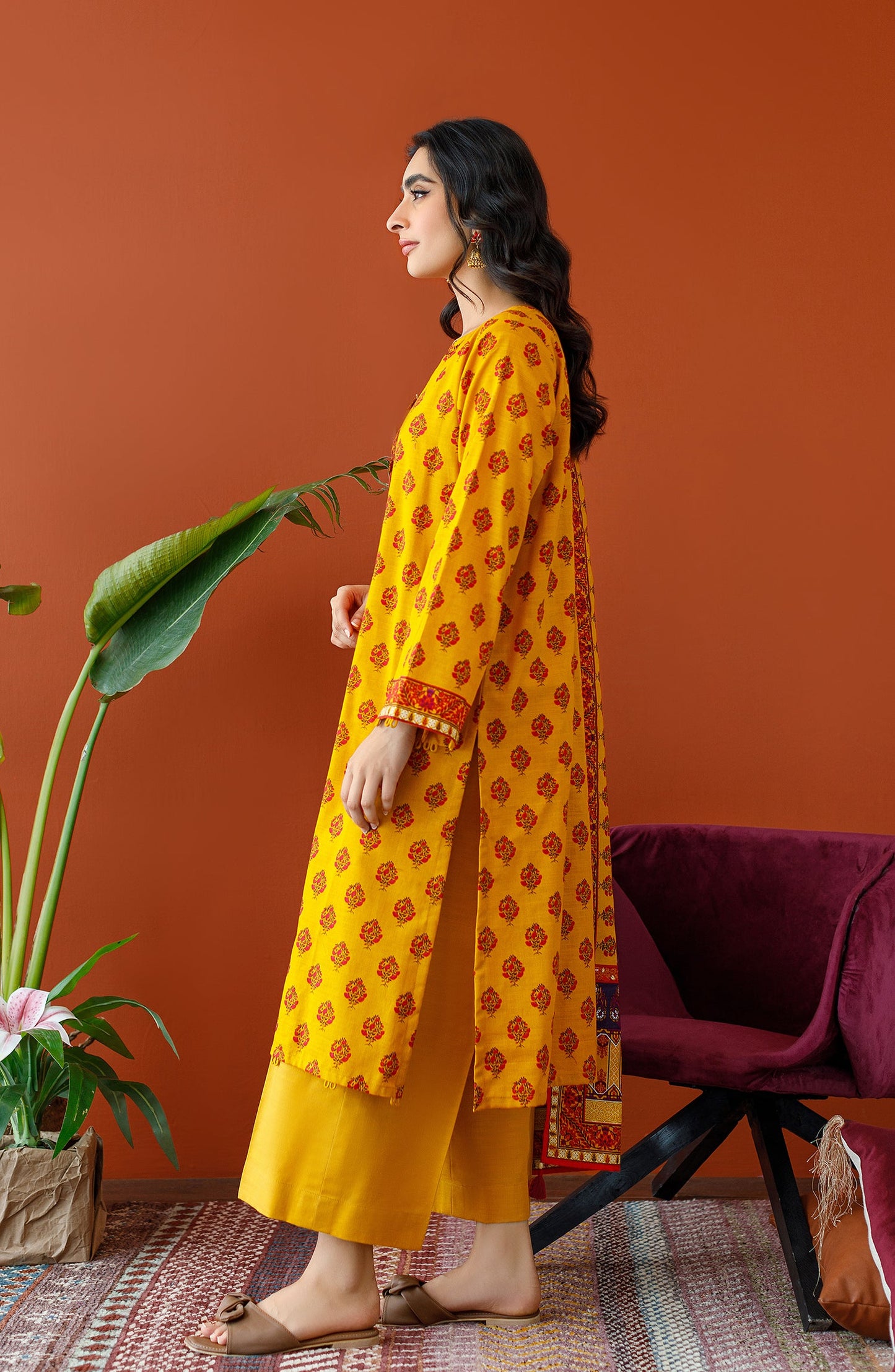 Orient - Unstitched 3 Piece Embroidered Khaddar Shirt , Khaddar Pant and Khaddar Dupatta