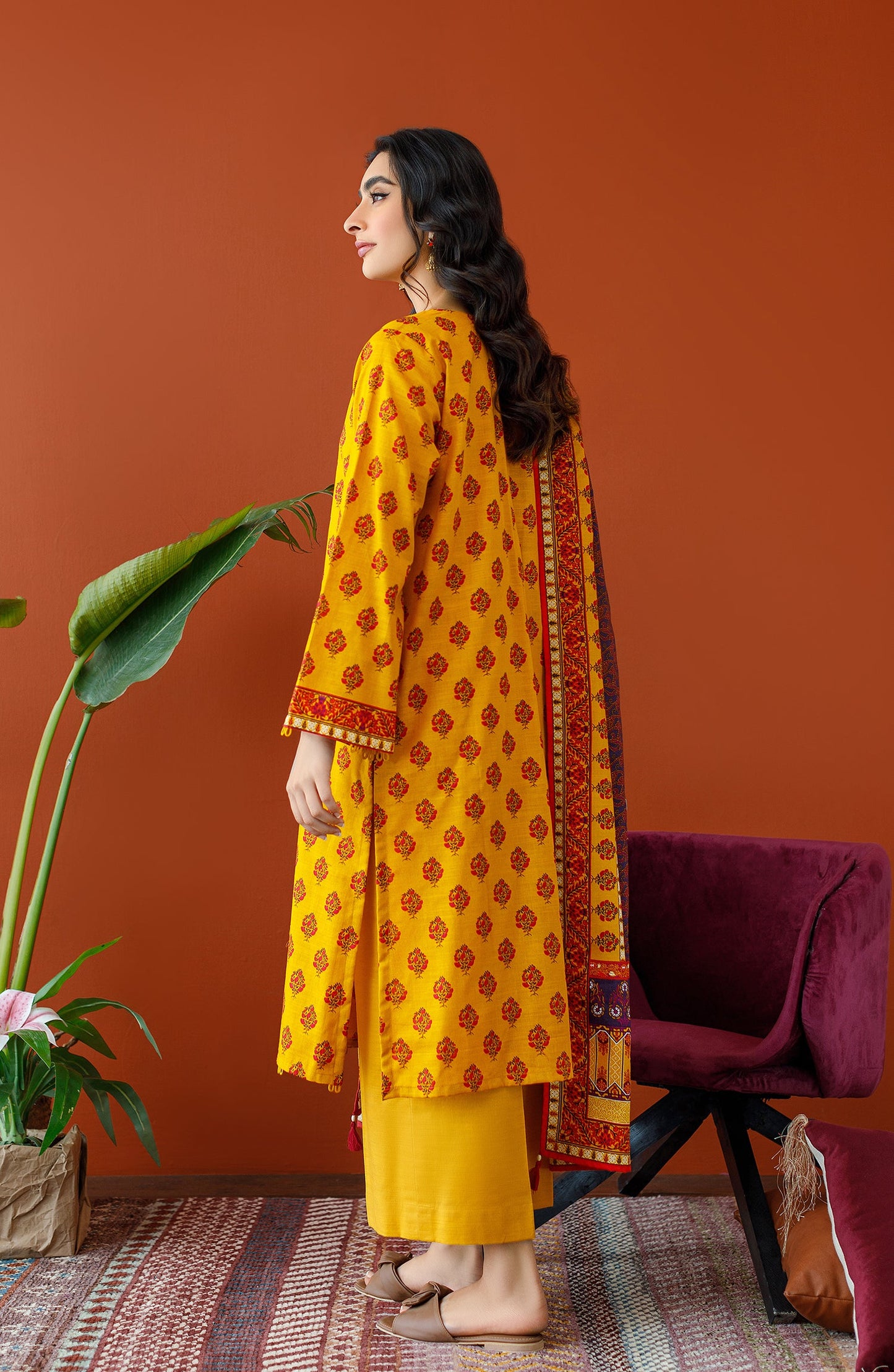 Orient - Unstitched 3 Piece Embroidered Khaddar Shirt , Khaddar Pant and Khaddar Dupatta