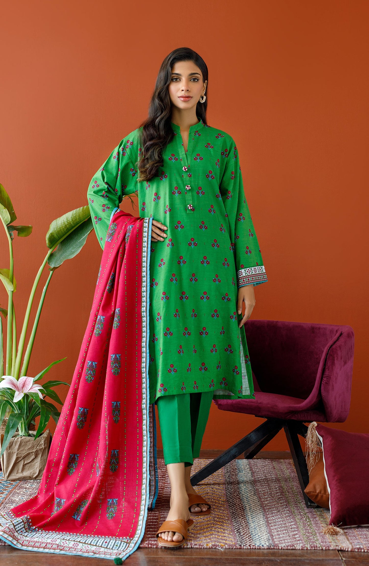 Orient - Unstitched 3 Piece Printed Khaddar Shirt , Khaddar Pant and Khaddar Dupatta