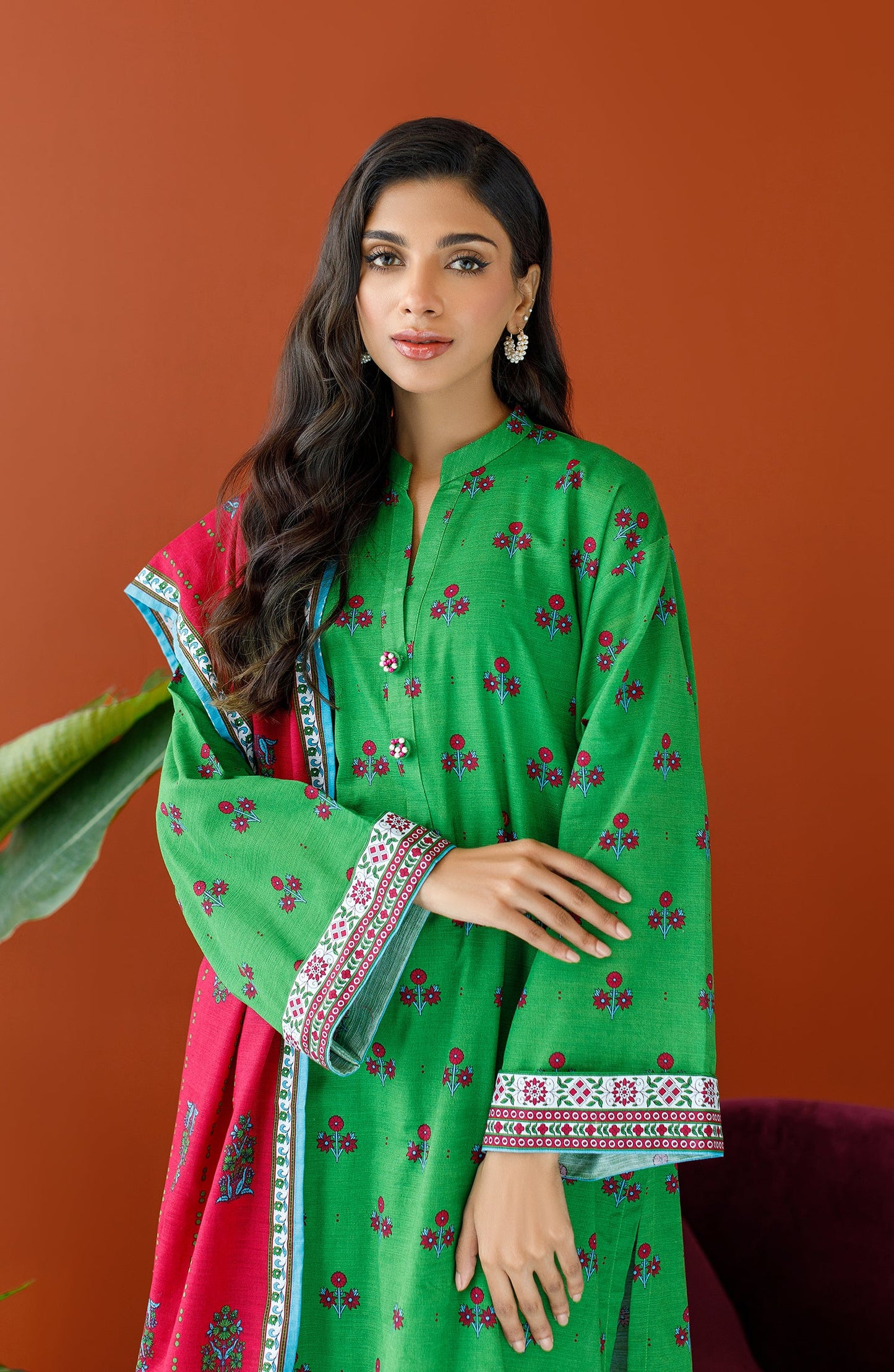 Orient - Unstitched 3 Piece Printed Khaddar Shirt , Khaddar Pant and Khaddar Dupatta