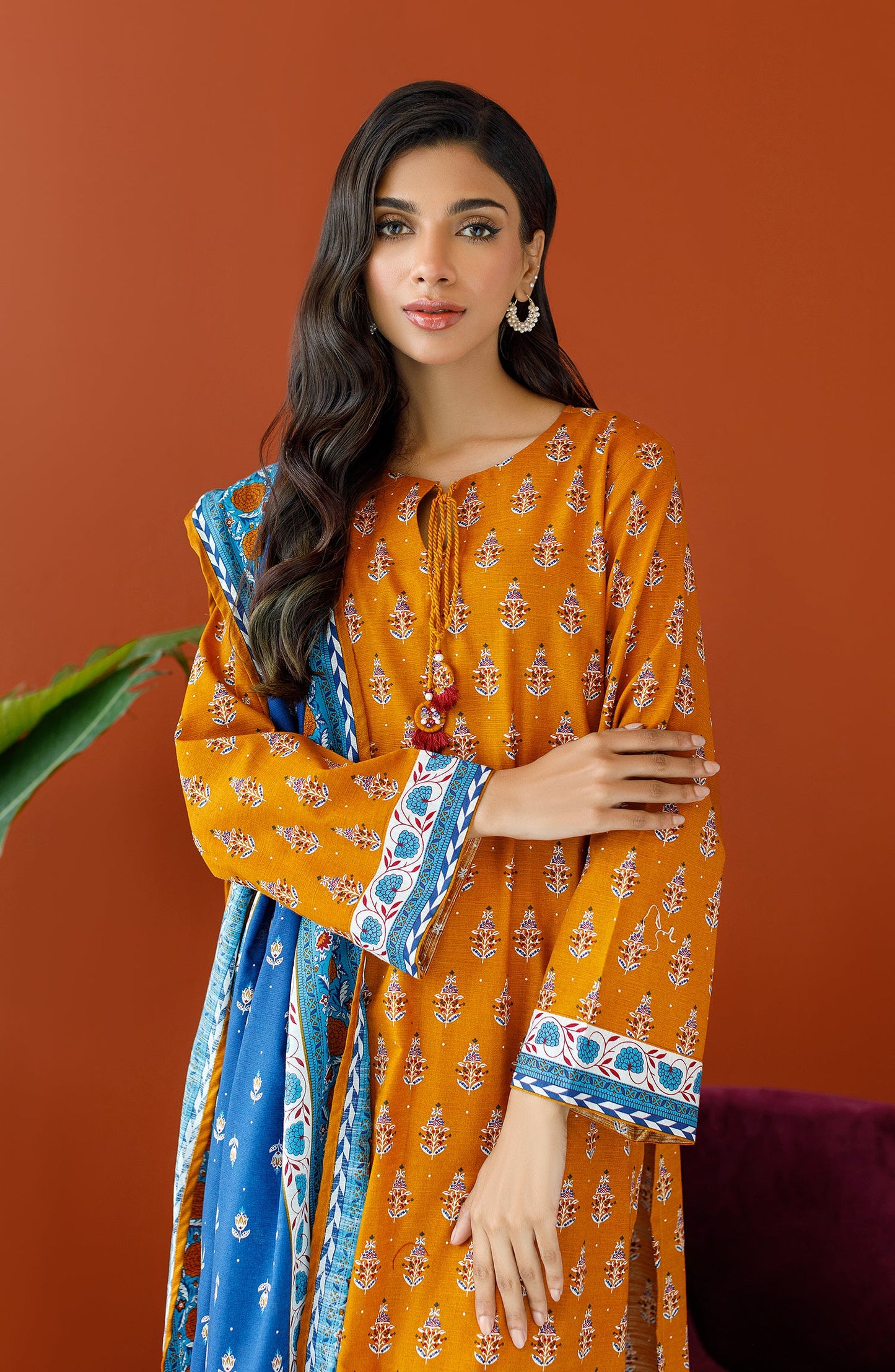 Orient - Unstitched 3 Piece Printed Khaddar Shirt , Khaddar Pant and Khaddar Dupatta