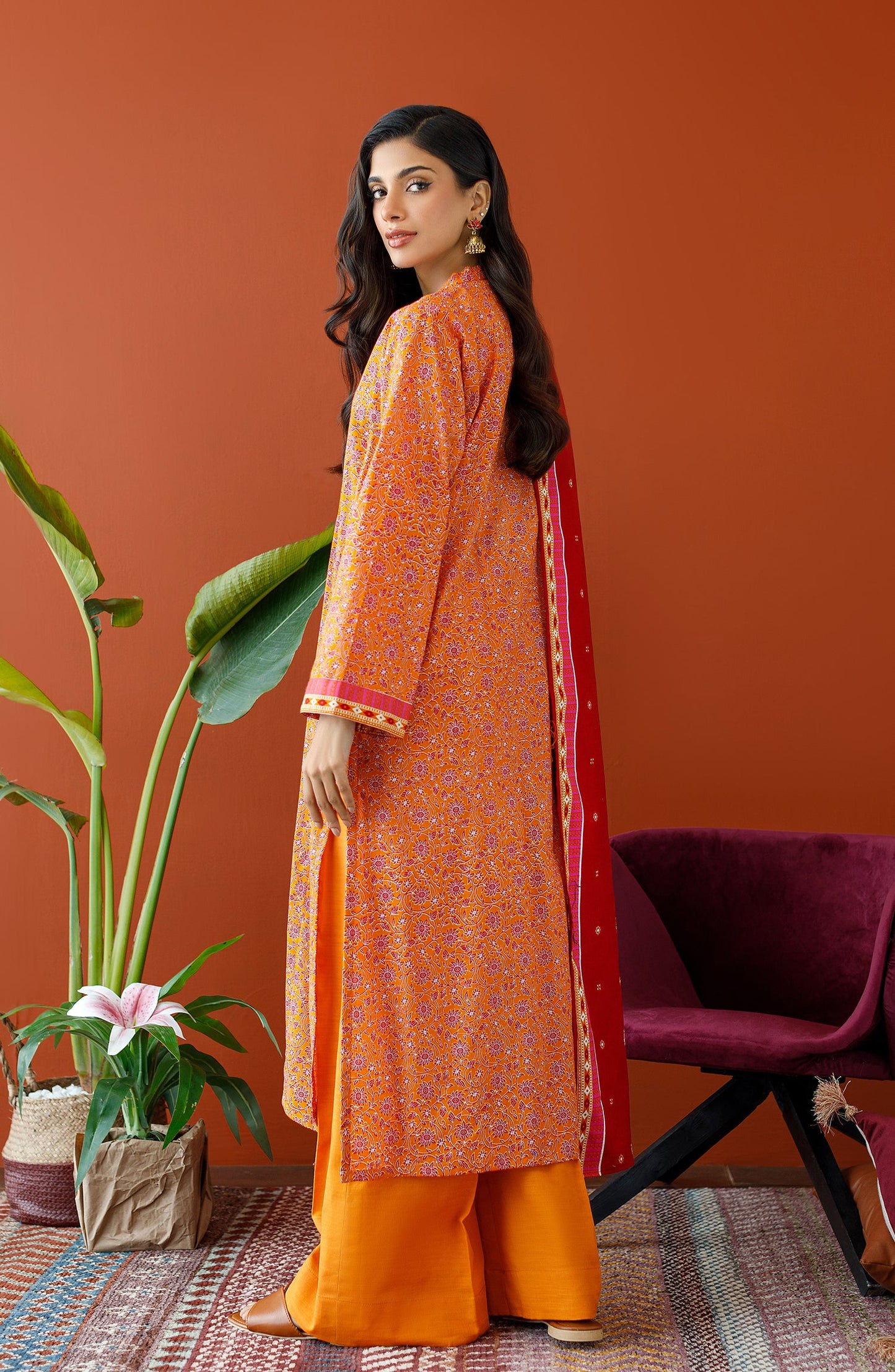 Orient - Unstitched 3 Piece Printed Khaddar Shirt , Khaddar Pant and Khaddar Dupatta
