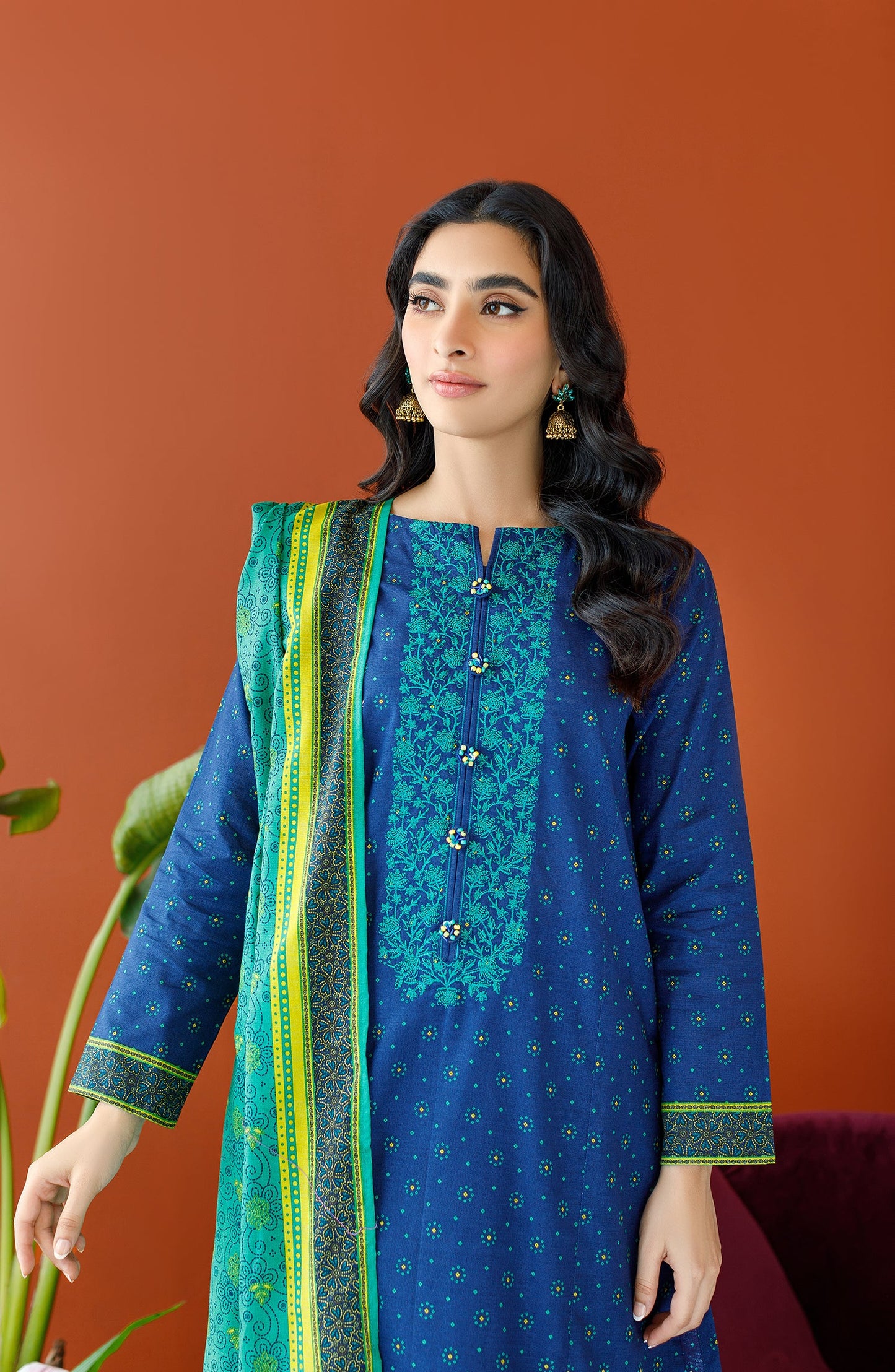 Orient - Unstitched 3 Piece Embroidered Khaddar Shirt , Khaddar Pant and Khaddar Dupatta