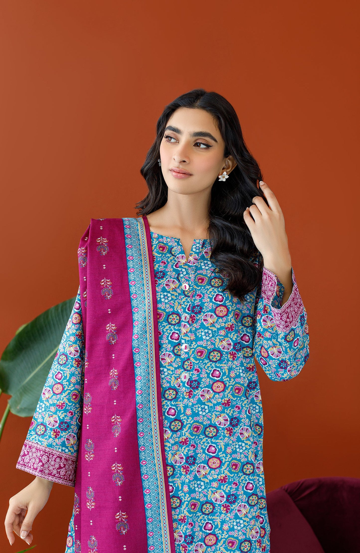 Orient - Unstitched 3 Piece Printed Khaddar Shirt , Khaddar Pant and Khaddar Dupatta