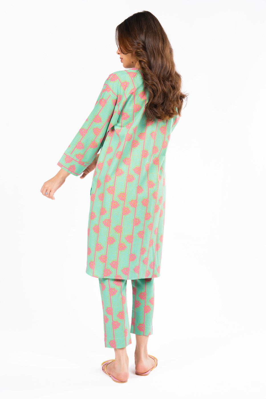 2 PC Printed Khaddar Outfit