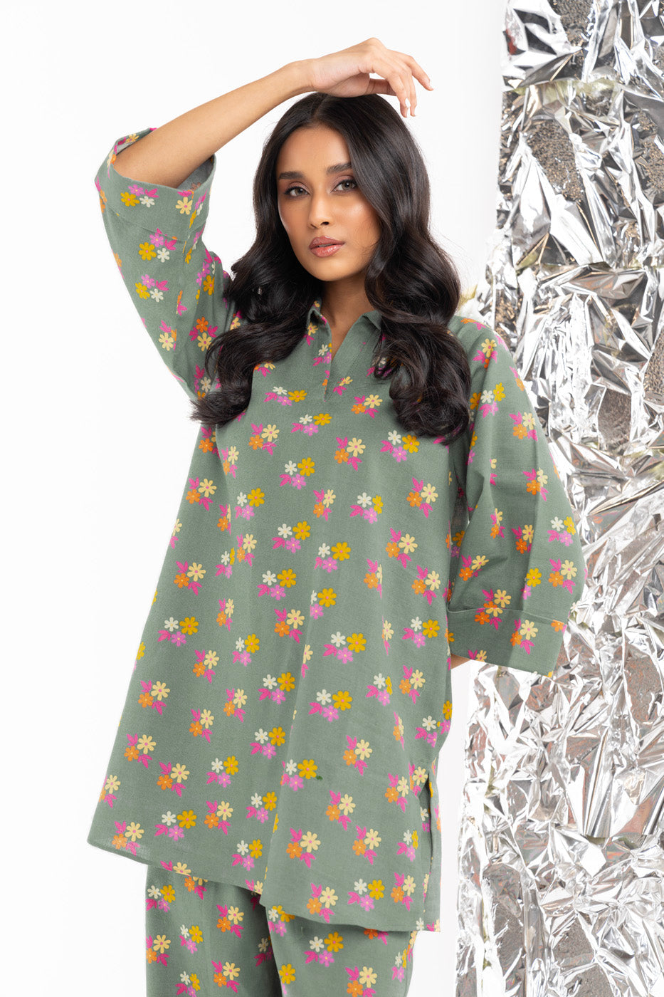 2 PC Printed Khaddar Outfit