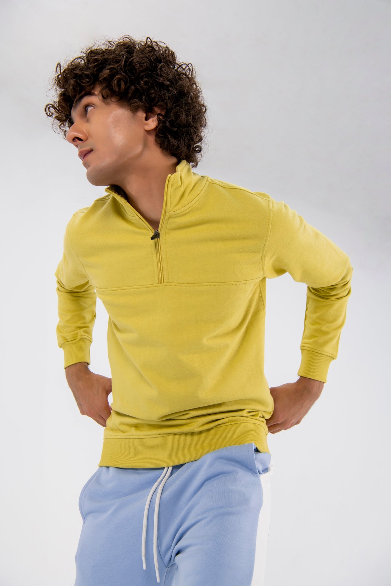 BTW - YELLOW MINIMAL SWEATSHIRT