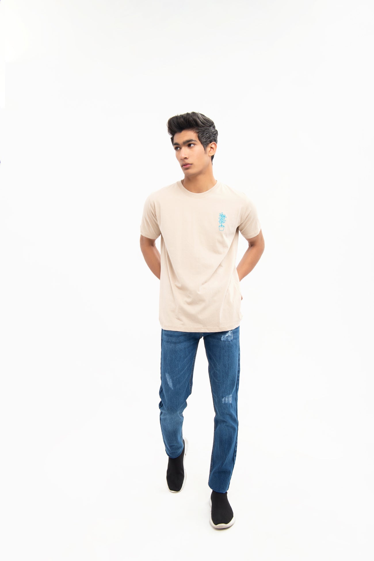 BTW - OVERSIZED EMBROIDERED T-SHIRT