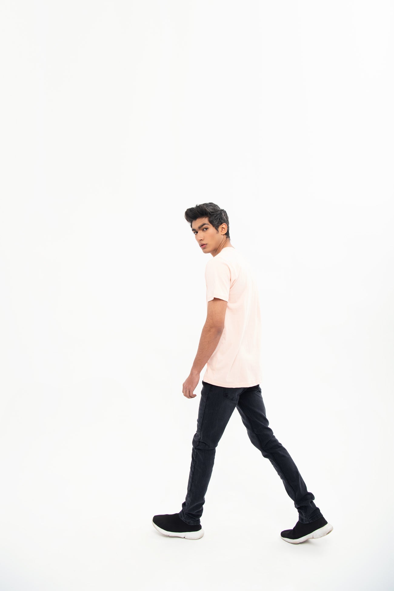 BTW - REGULAR FIT EMBROIDERED T-SHIRT