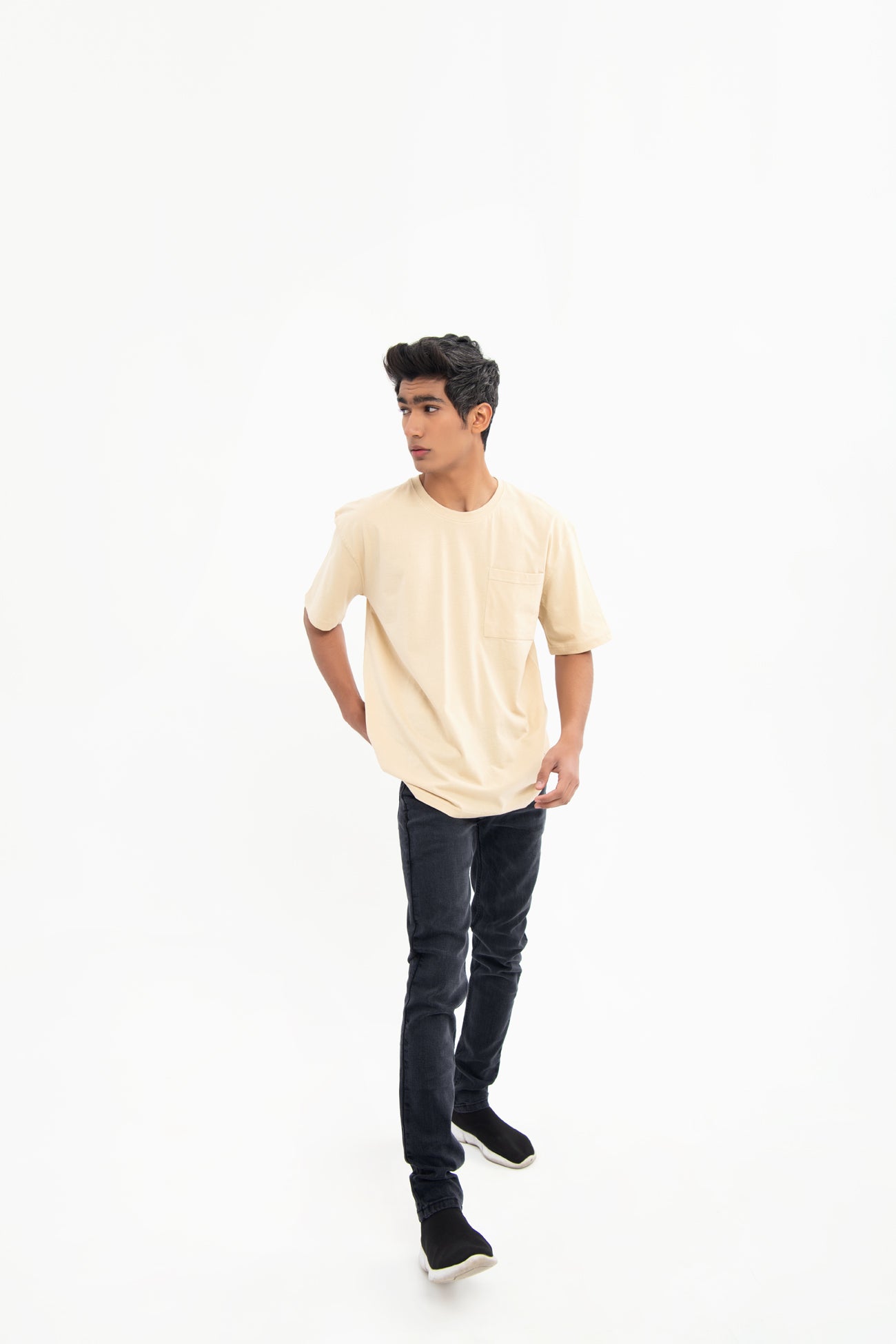 BTW - DROP SHOULDER T-SHIRT WITH PATCH POCKET