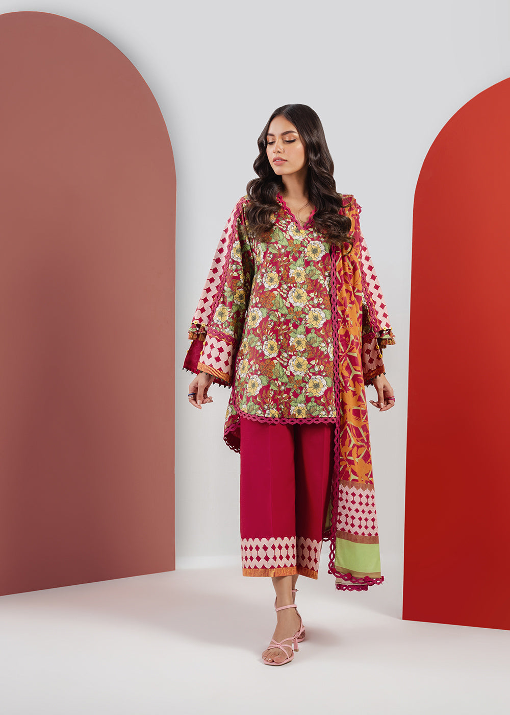 3 Pc Printed Cambric Suit With Silver Lawn Dupatta