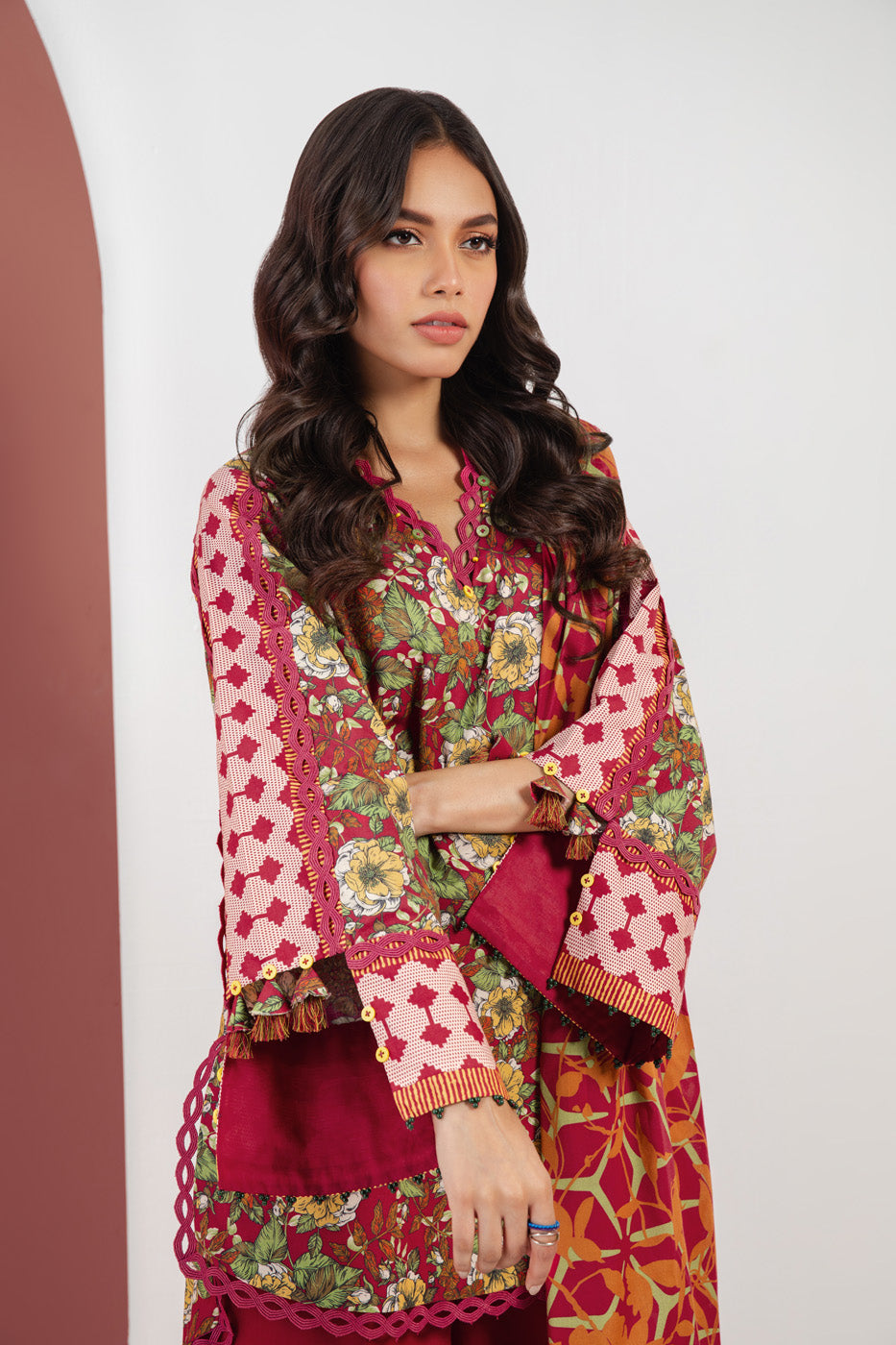 3 Pc Printed Cambric Suit With Silver Lawn Dupatta