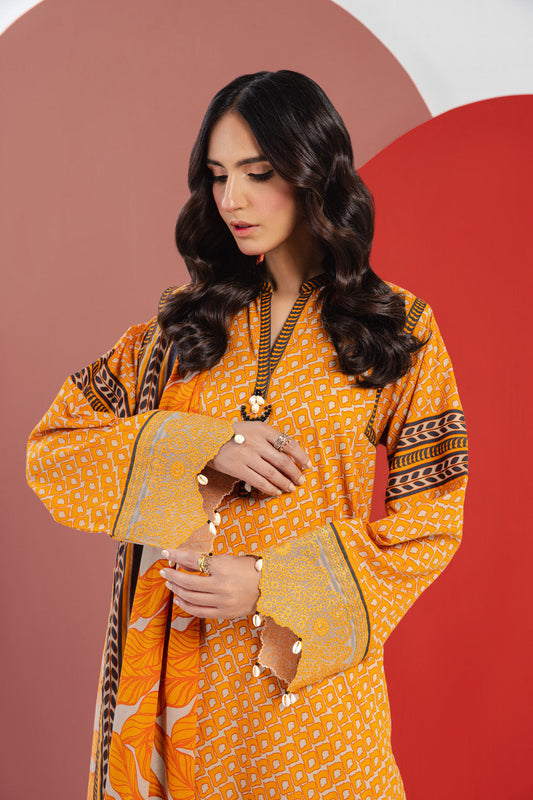 2 Pc Embroidered Cambric Suit With Silver Lawn Dupatta