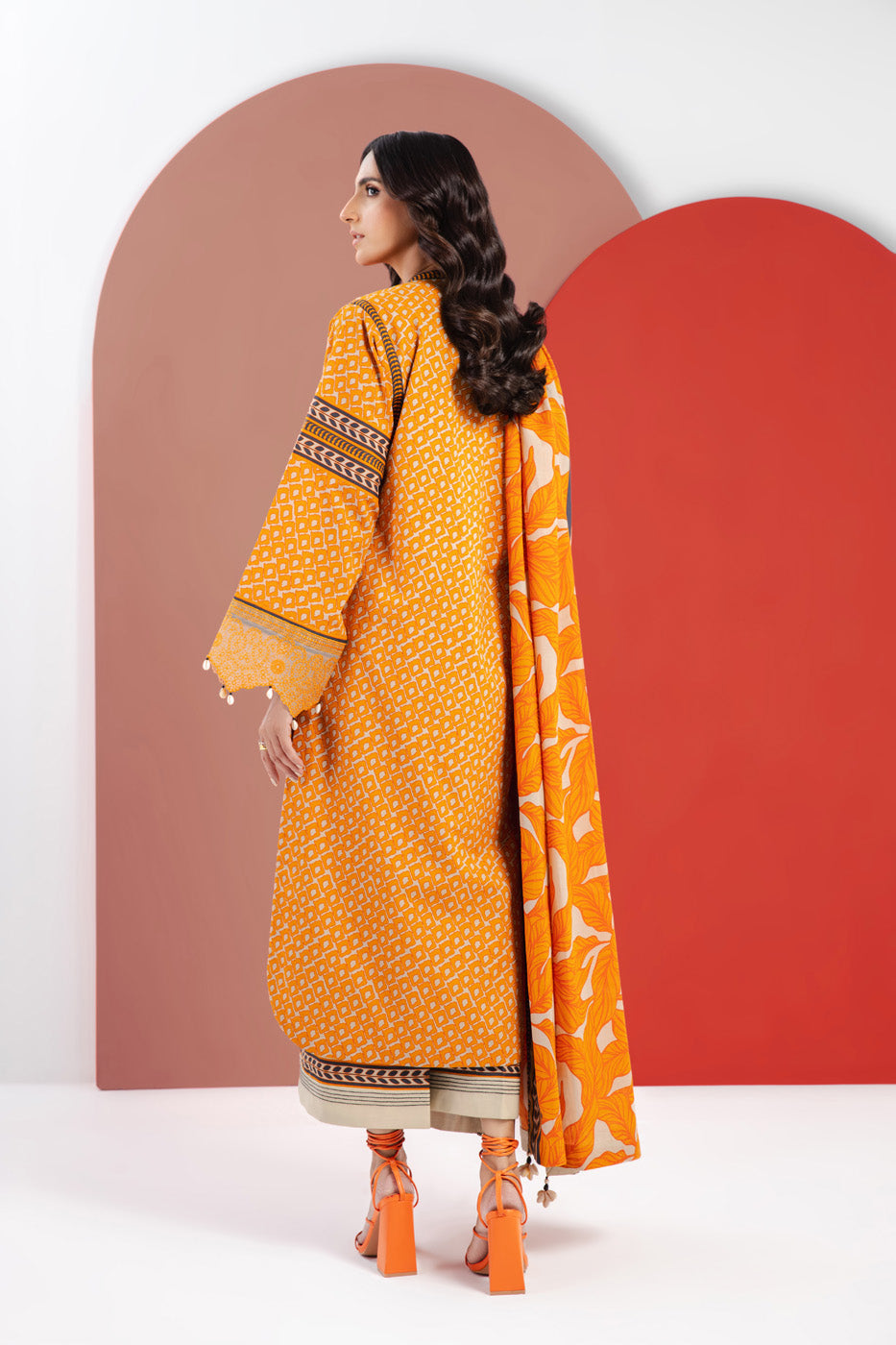 2 Pc Embroidered Cambric Suit With Silver Lawn Dupatta