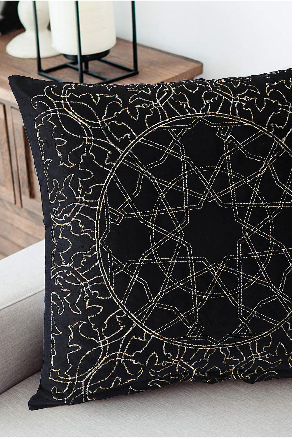 Nishat Linen - Mylee Cushion Cover Emb