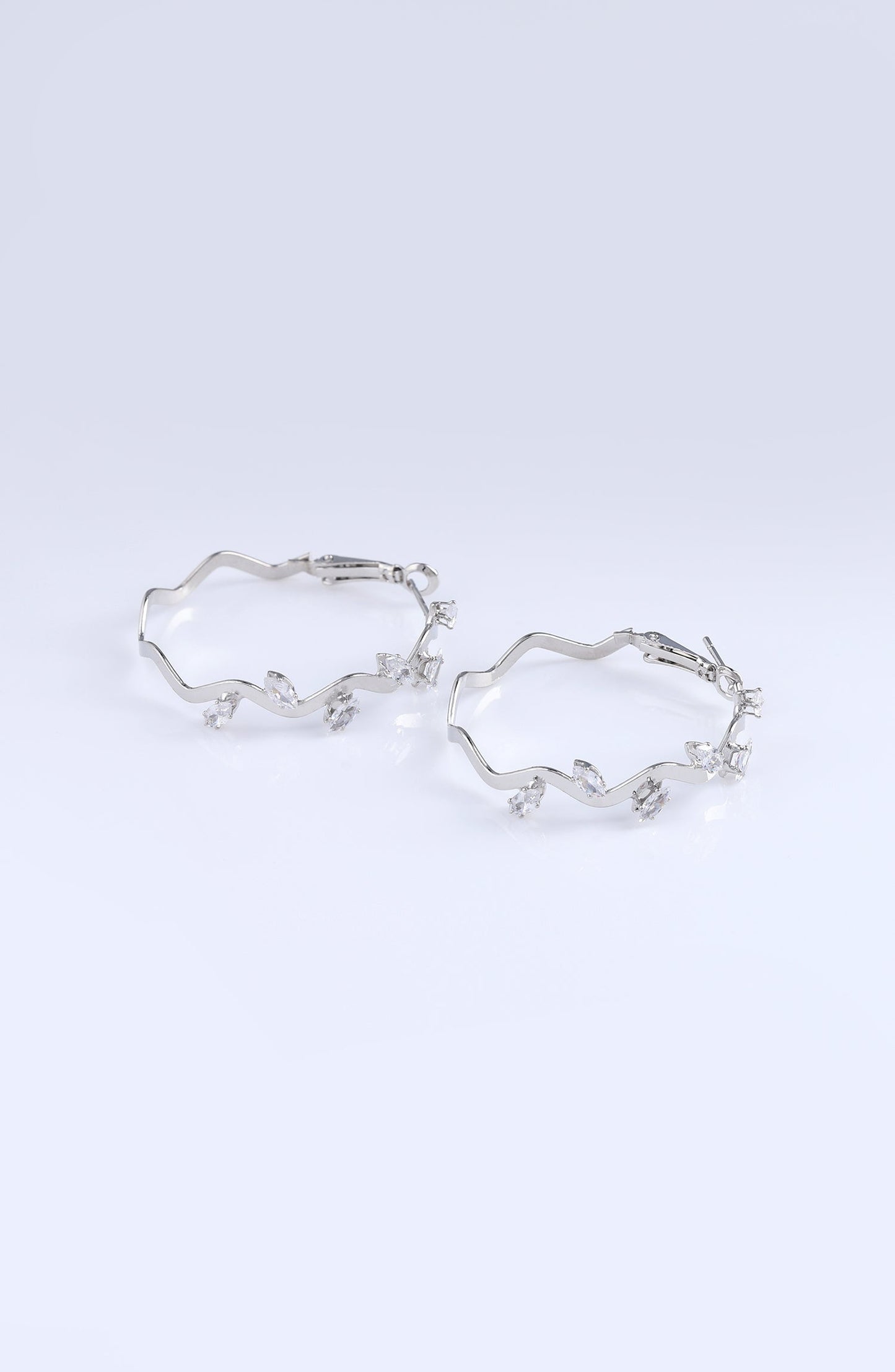 Orient - Loop Earrings